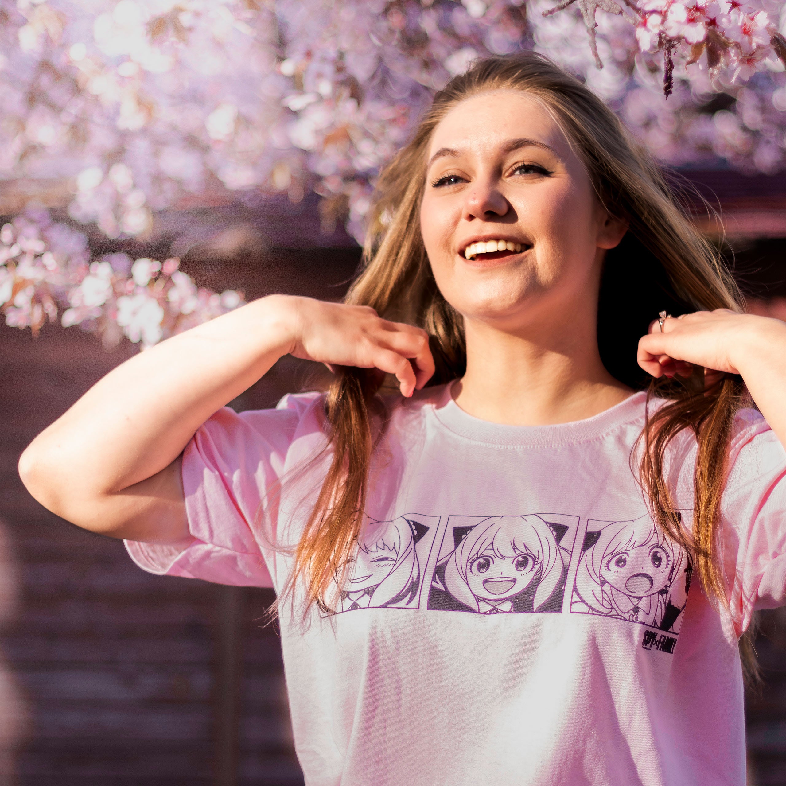 Image produit Spy x Family - Émotions d'Anya T-shirt rose