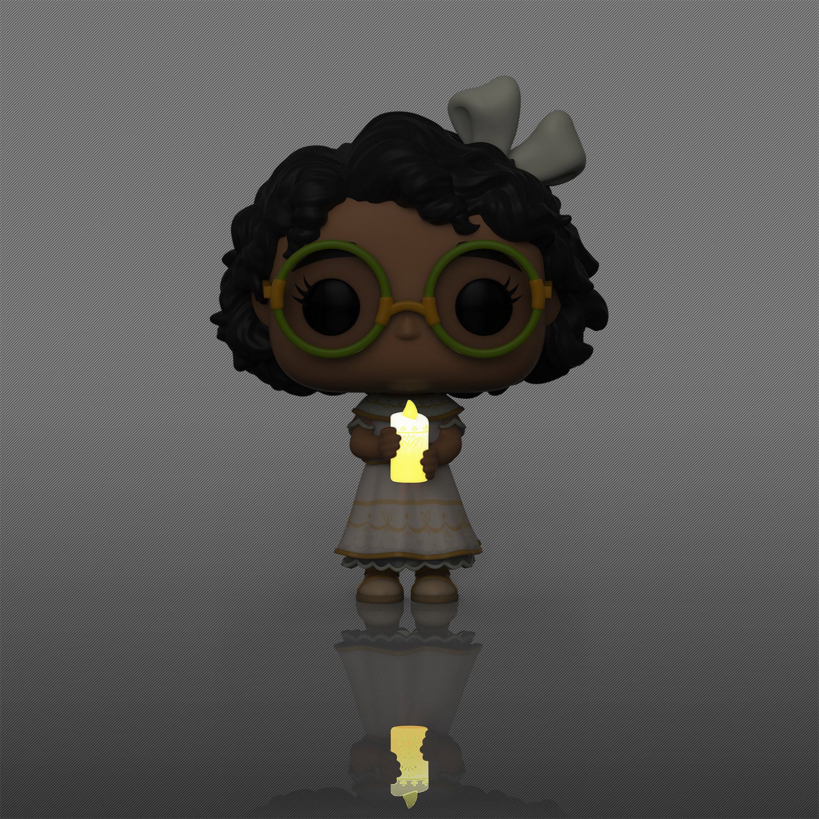 Image produit Encanto - Mirabel Madrigal Figurine Funko Pop Lumineuse dans le Noir Disney 100