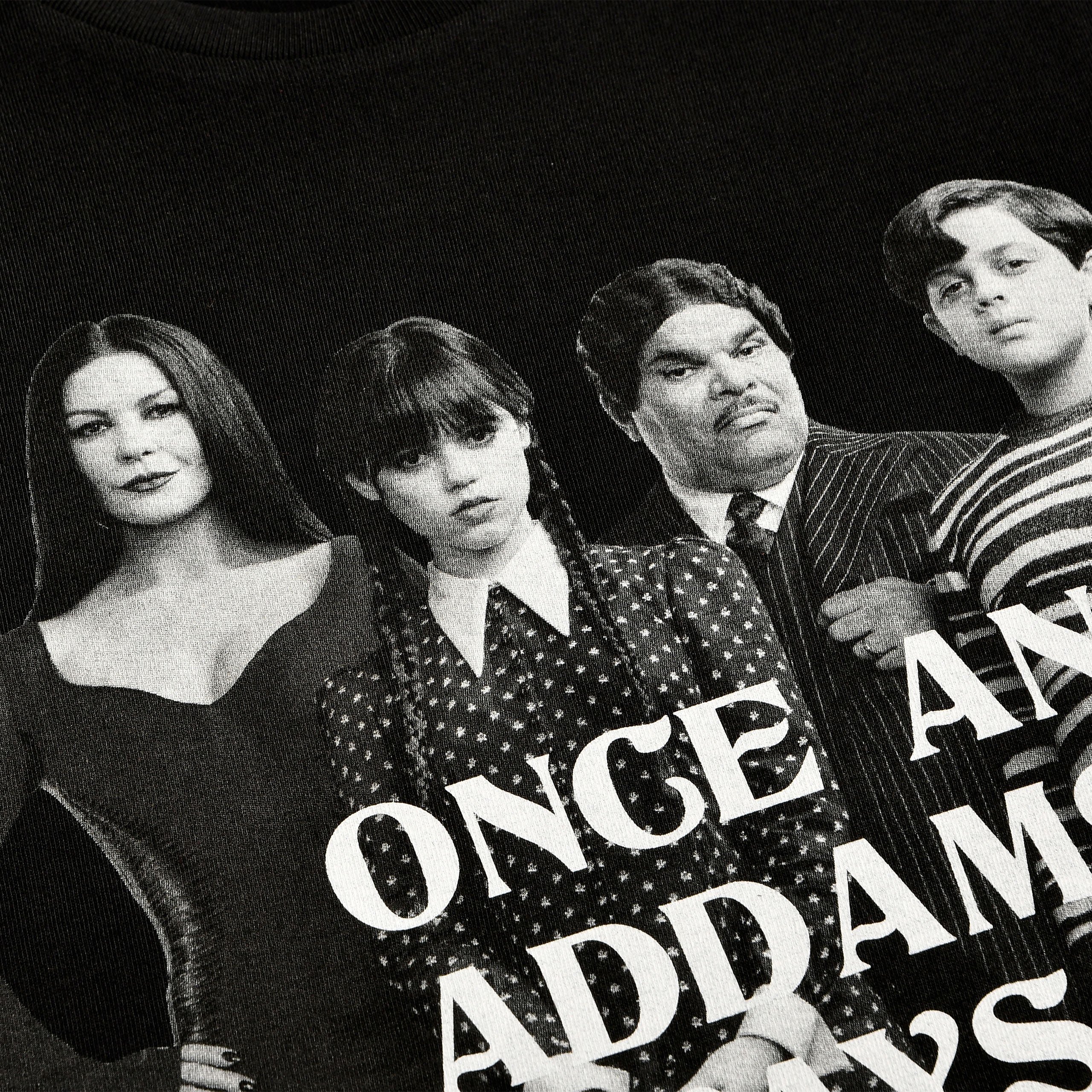 Image produit Mercredi - T-Shirt Addams Family noir