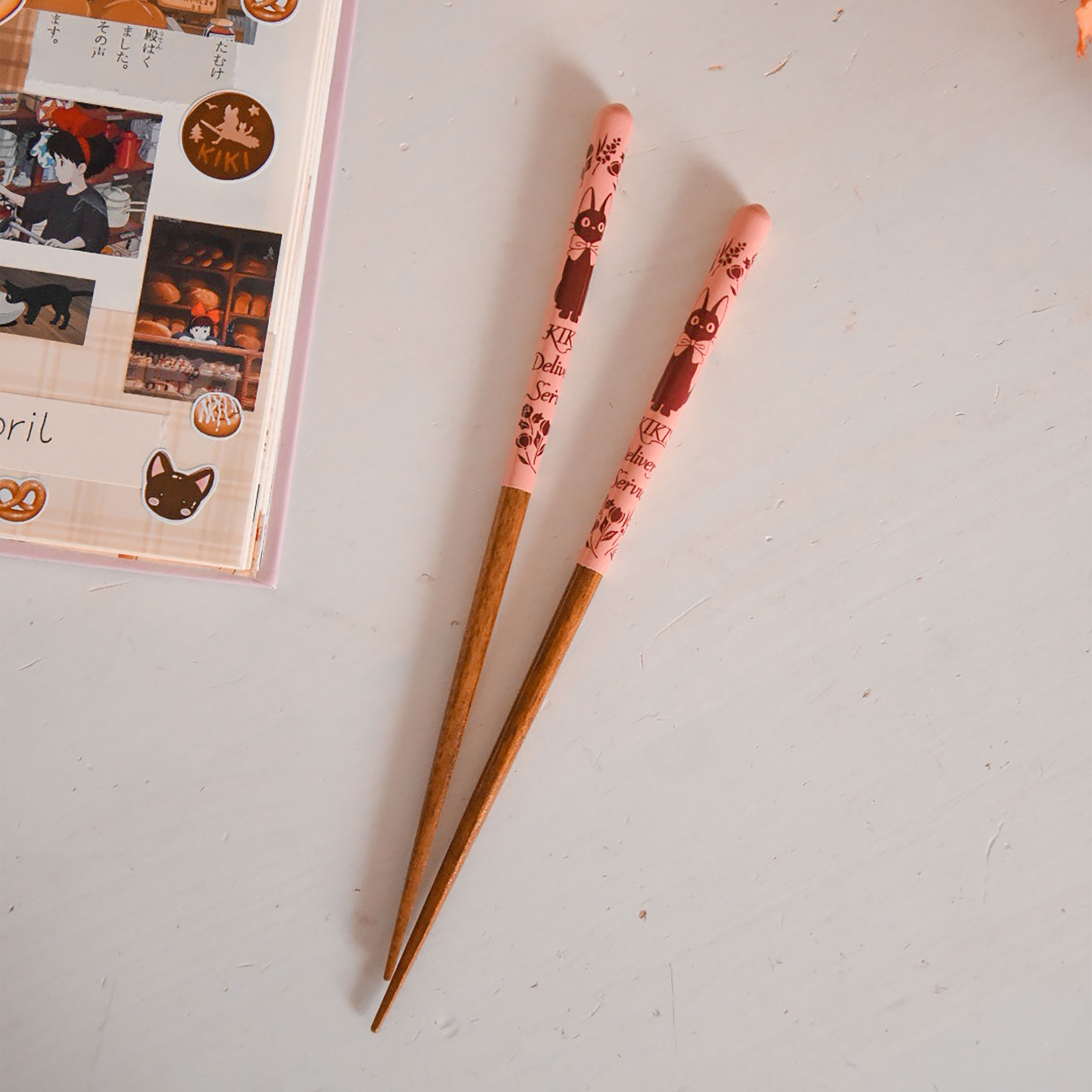 Image produit Kiki la petite sorcière - Baguettes Jiji rose