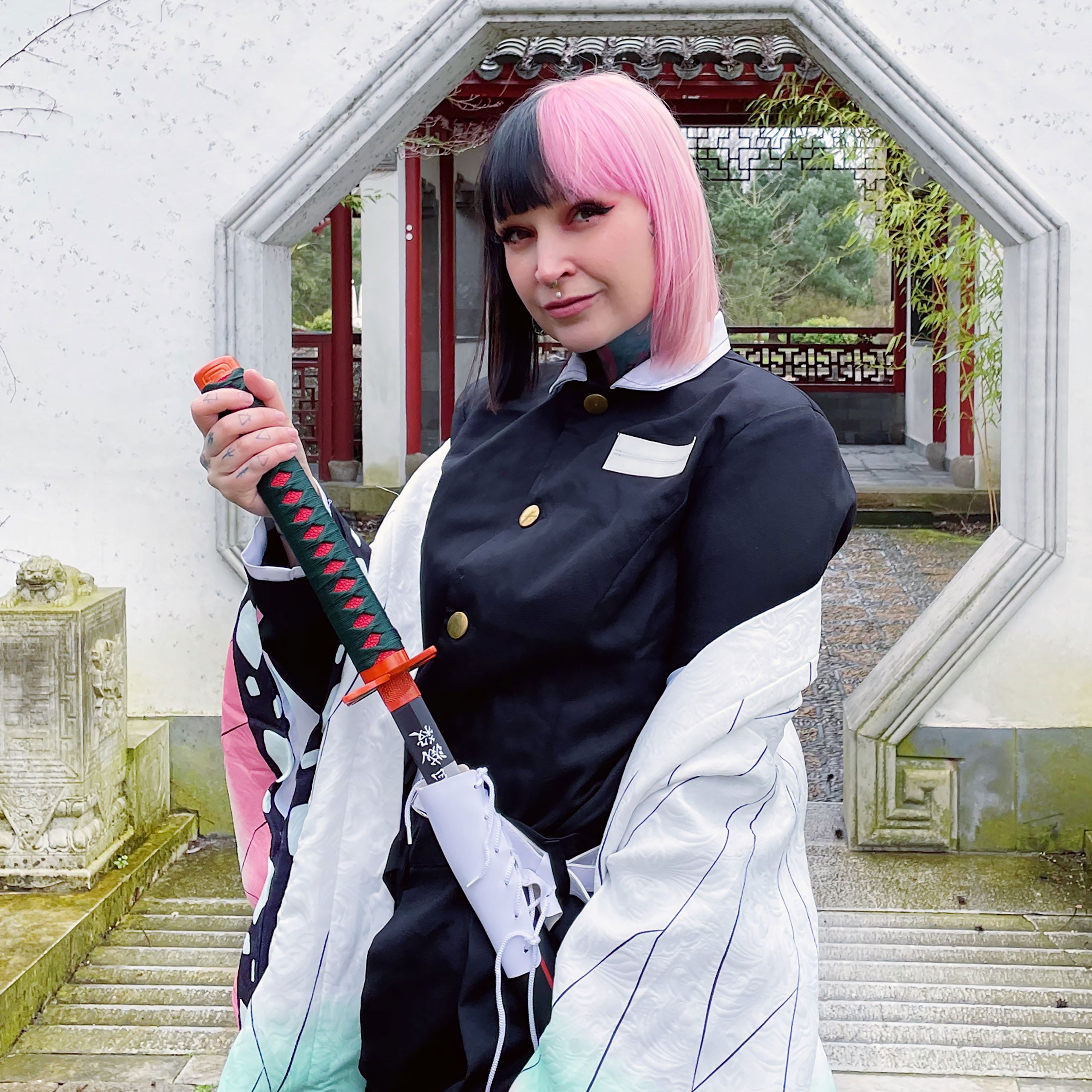 Image produit Réplique du Katana de Shinobu Hashira avec Saya pour les fans de Demon Slayer