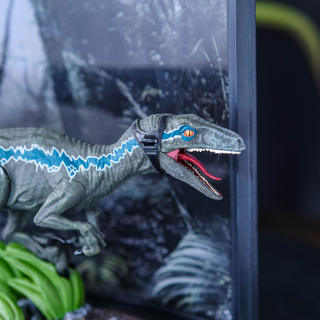 Image produit Jurassic Park - Figurine Diorama Velociraptor Bleu