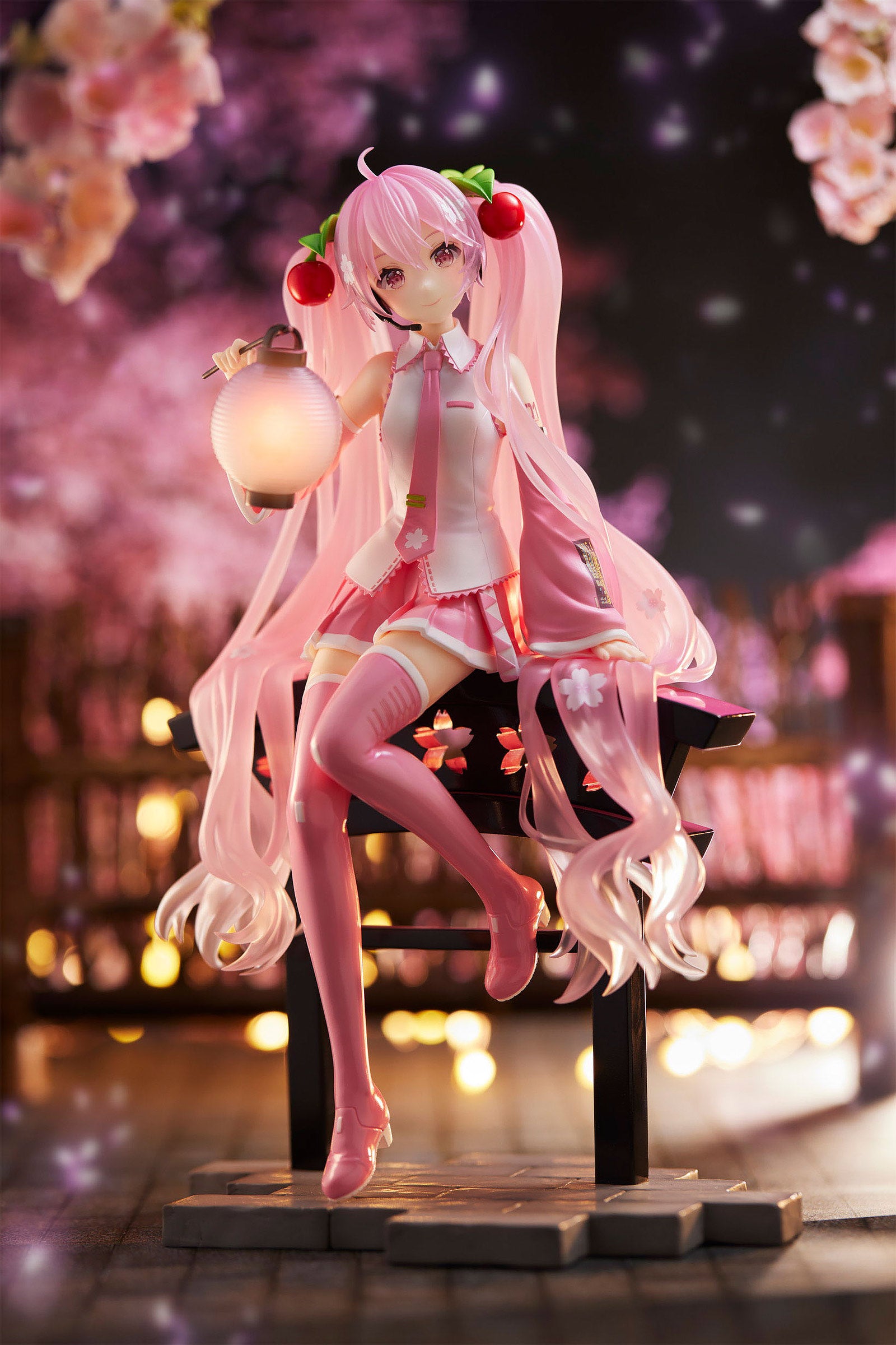 Image produit Hatsune Miku - Figurine Sakura Lantern avec fonction d'éclairage