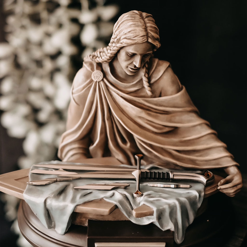 Image produit Le Seigneur des Anneaux - Lame brisée de Narsil avec statuette à l’échelle 1:5