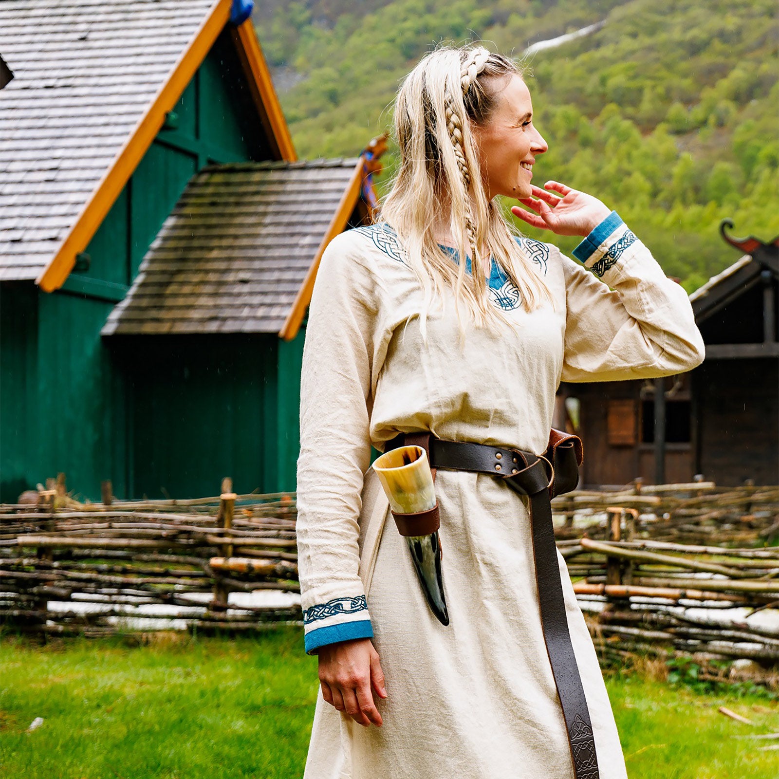 Image produit Robe Viking Lagertha Beige-Bleu