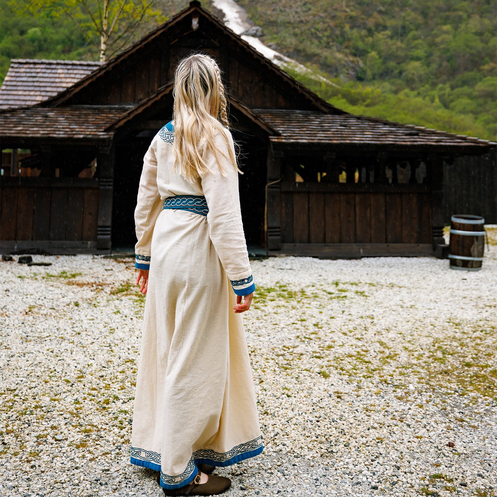 Image produit Robe Viking Lagertha Beige-Bleu