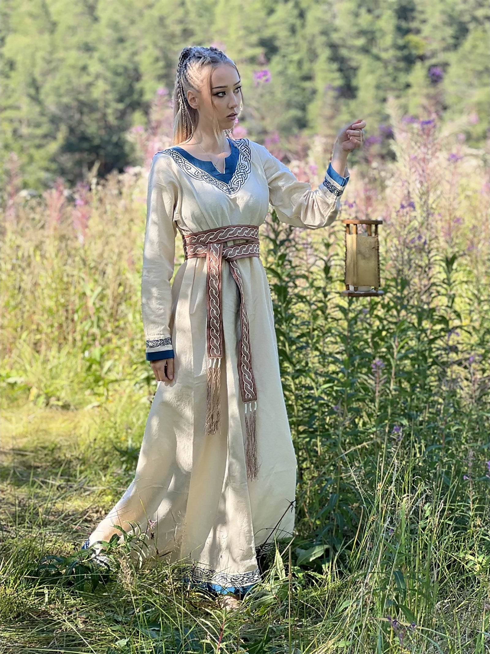 Image produit Robe Viking Lagertha Beige-Bleu