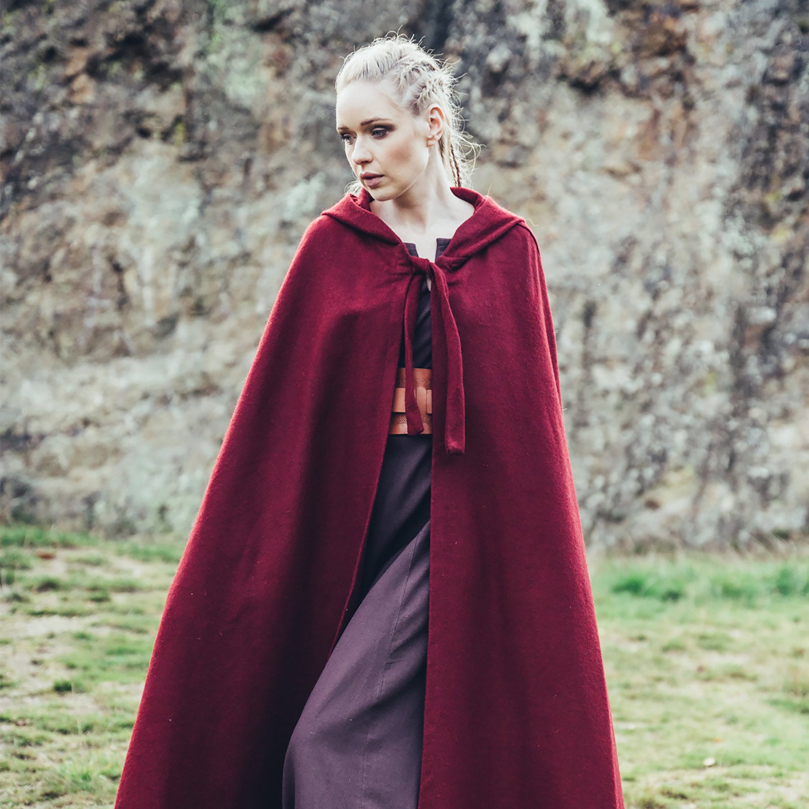 Image produit Cape médiévale Elinor Rouge