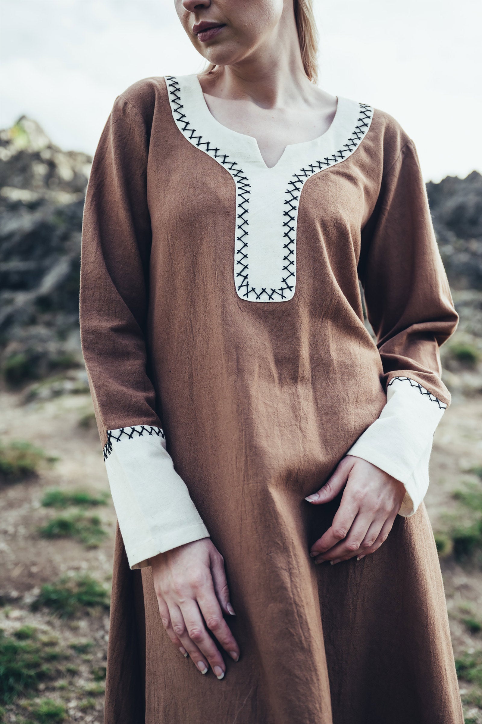 Image produit Robe médiévale Freya sable