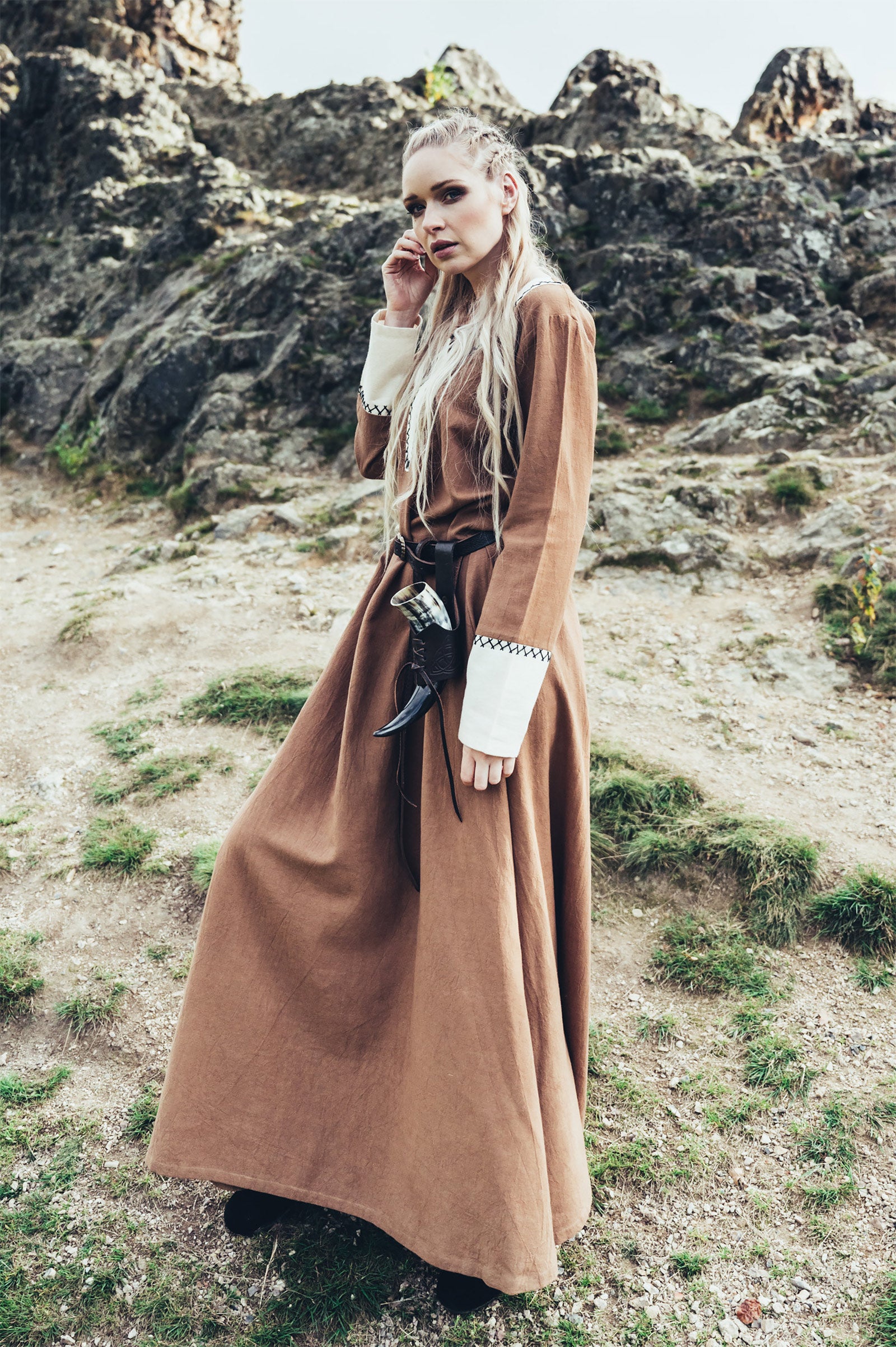Image produit Robe médiévale Freya sable