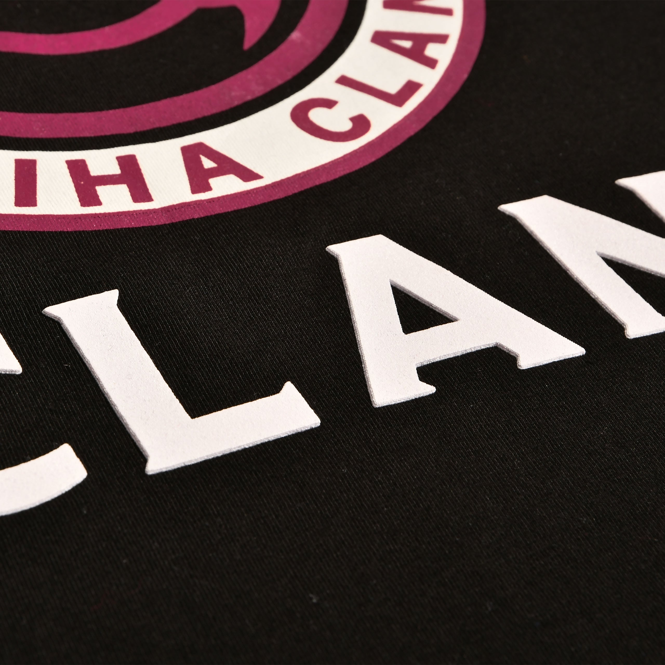 Image produit Naruto - T-shirt du clan Uchiha noir
