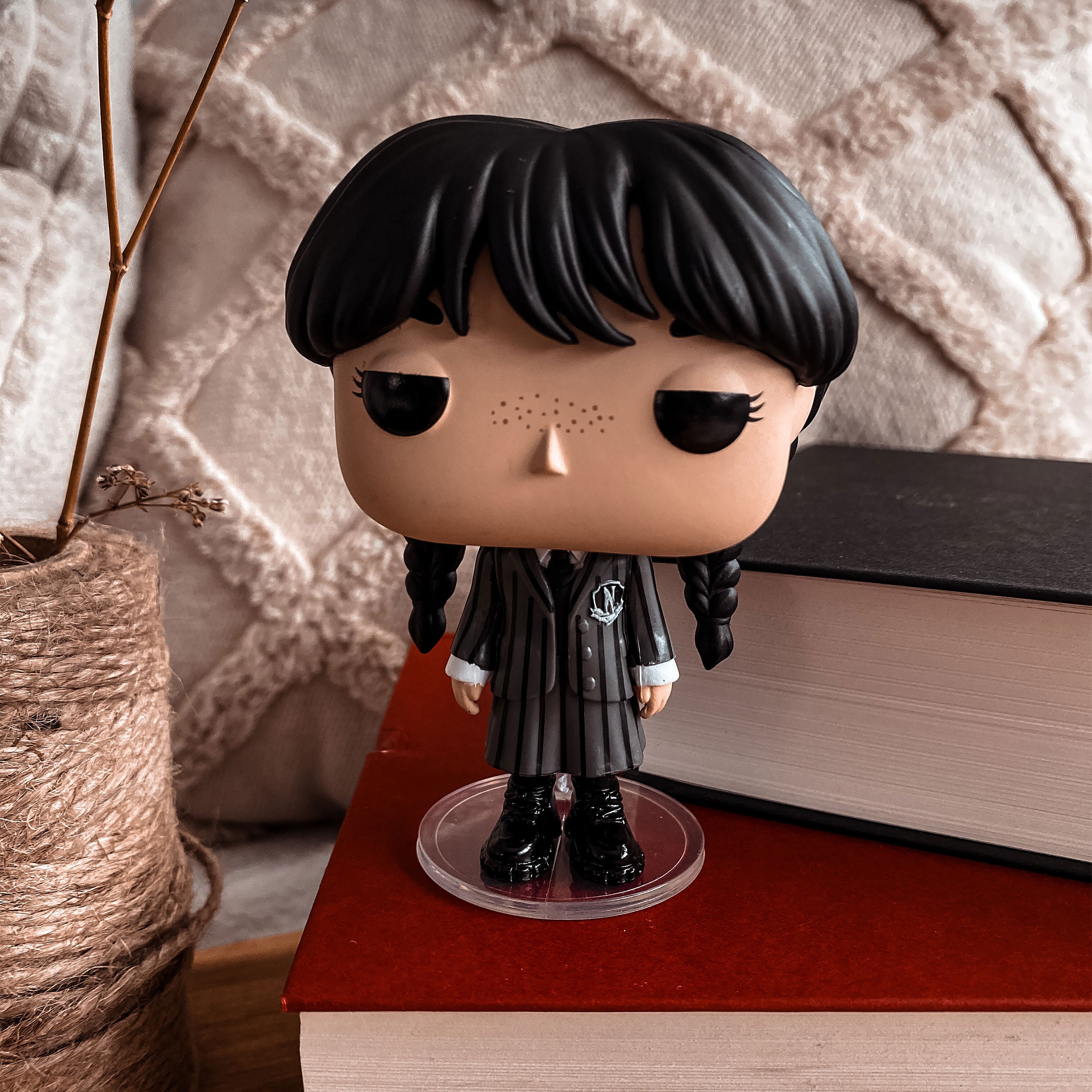 Image produit Mercredi - Figurine Funko Pop