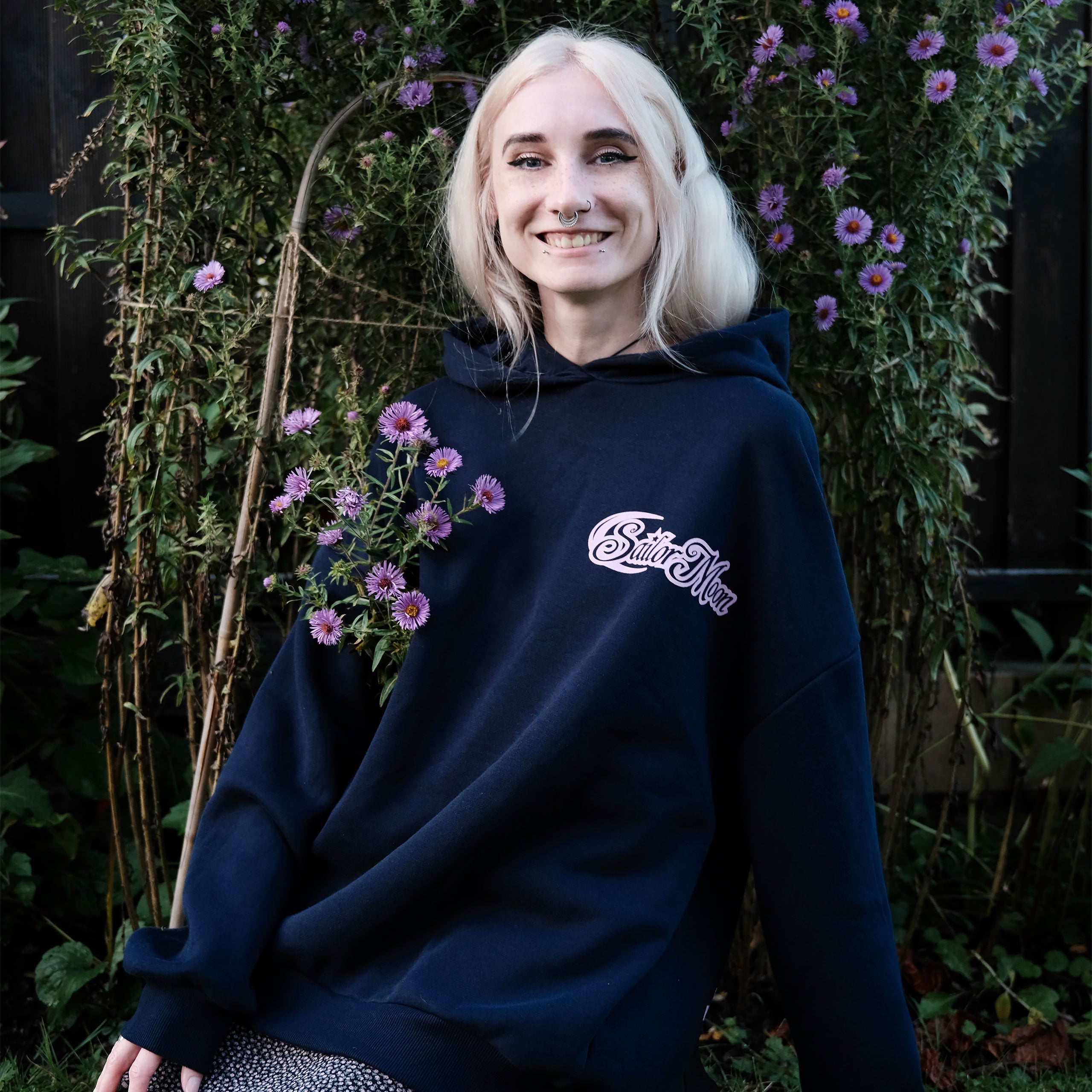 Image produit Sailor Moon - Sweat à capuche Silhouette bleu