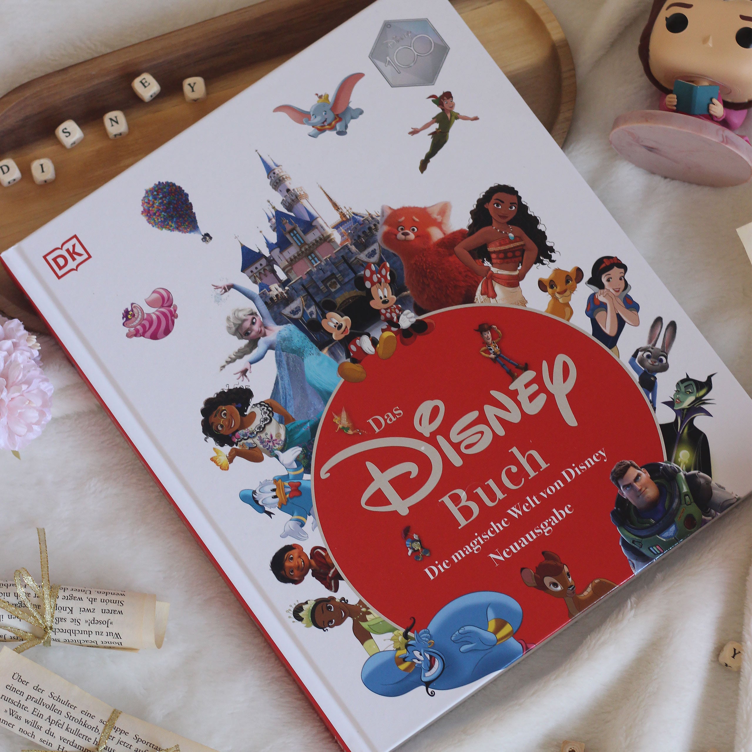 Image produit Le livre Disney - Le monde magique de Disney