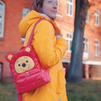 Image produit Winnie l'ourson - Mini sac à dos Cosplay avec doudoune rouge