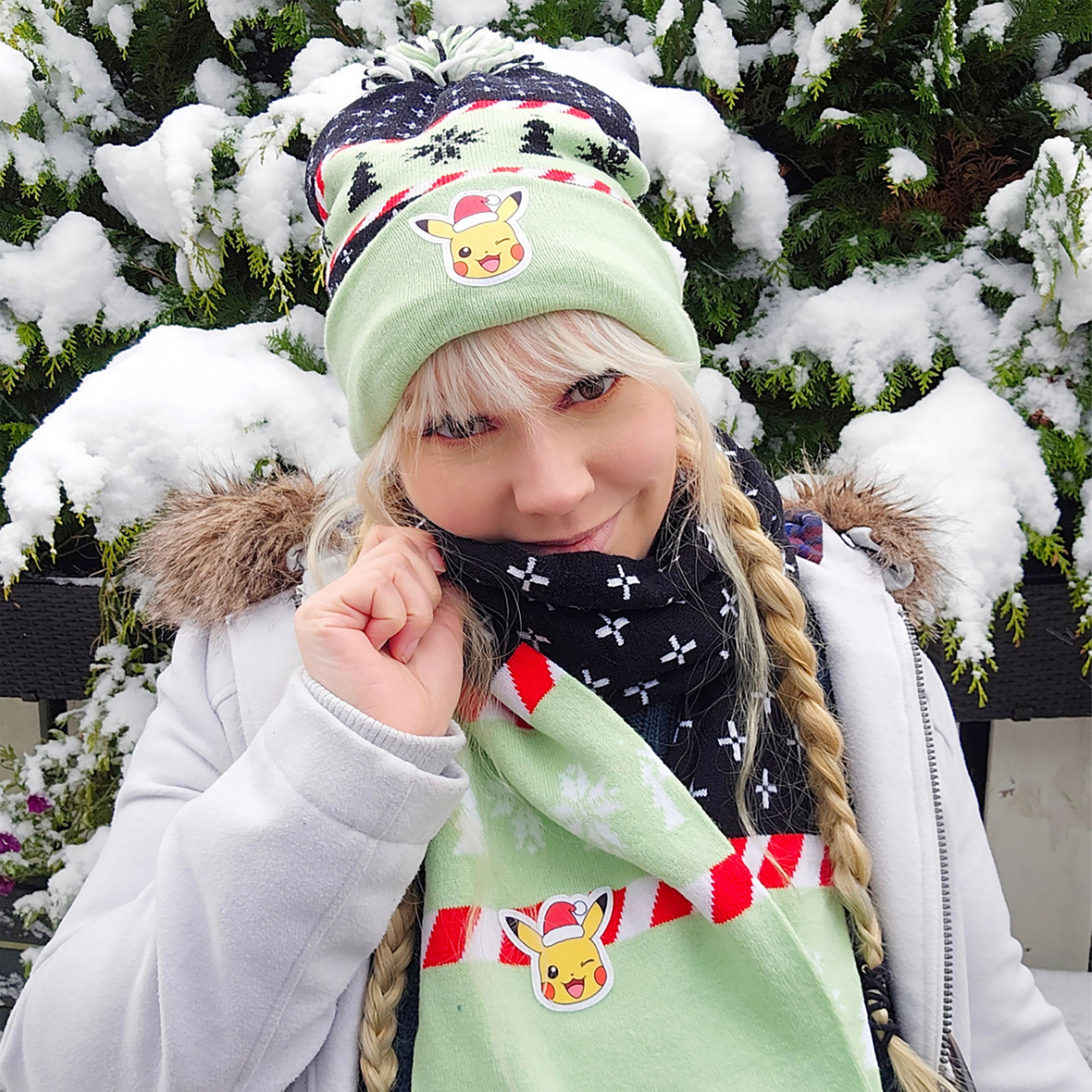Image produit Pokemon - Ensemble Cadeau Bonnet et Echarpe Pikachu