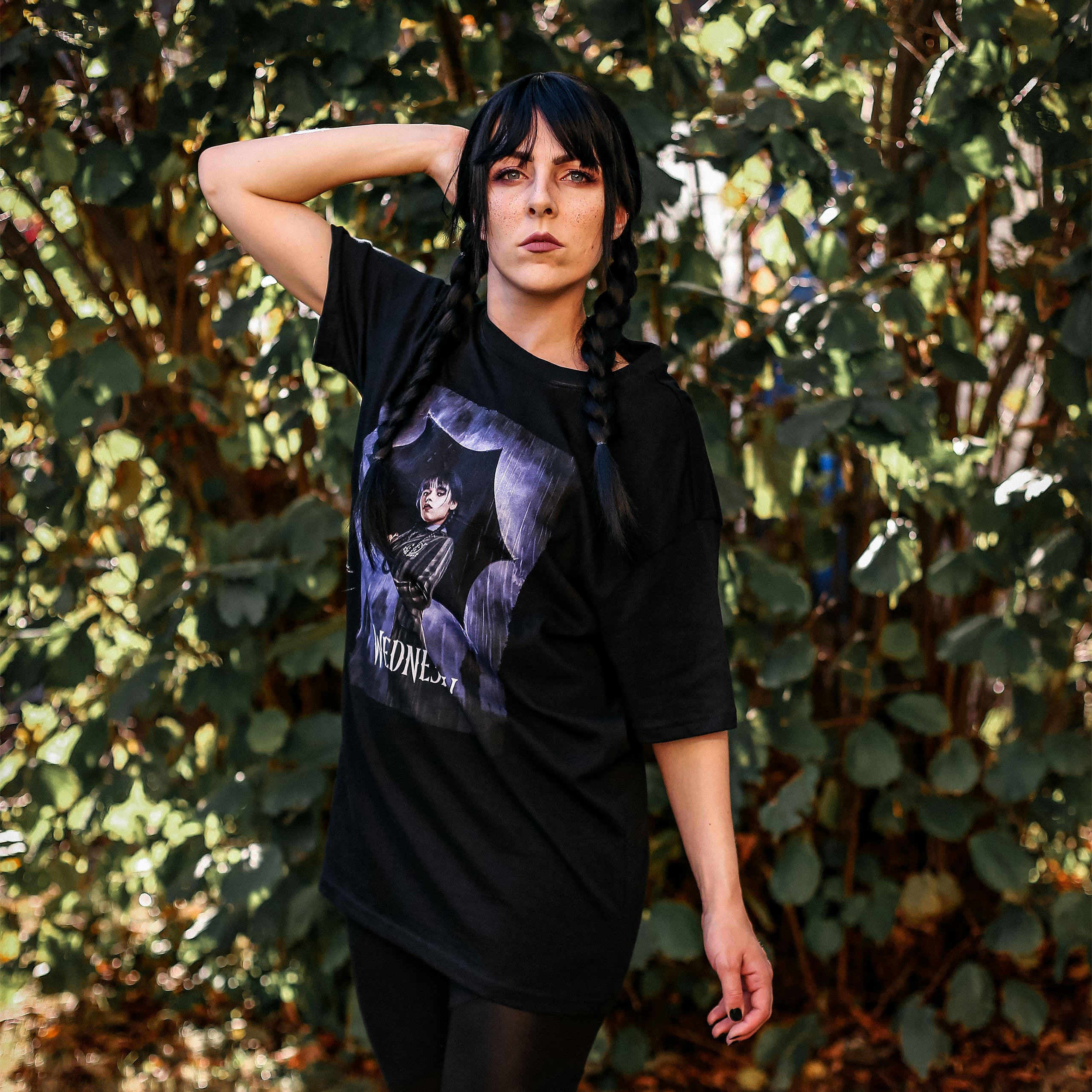 Image produit Mercredi - T-shirt oversize avec poster teaser noir