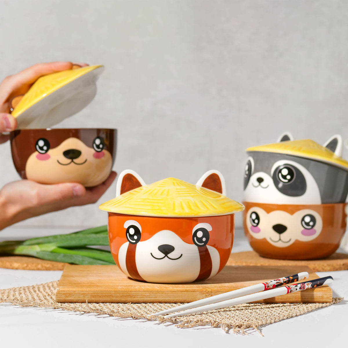 Image produit Bol Kawaii Panda Rouge avec Couvercle pour les Fans d'Anime