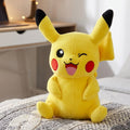 Image produit Pokemon - Pikachu Figurine en Peluche 27 cm