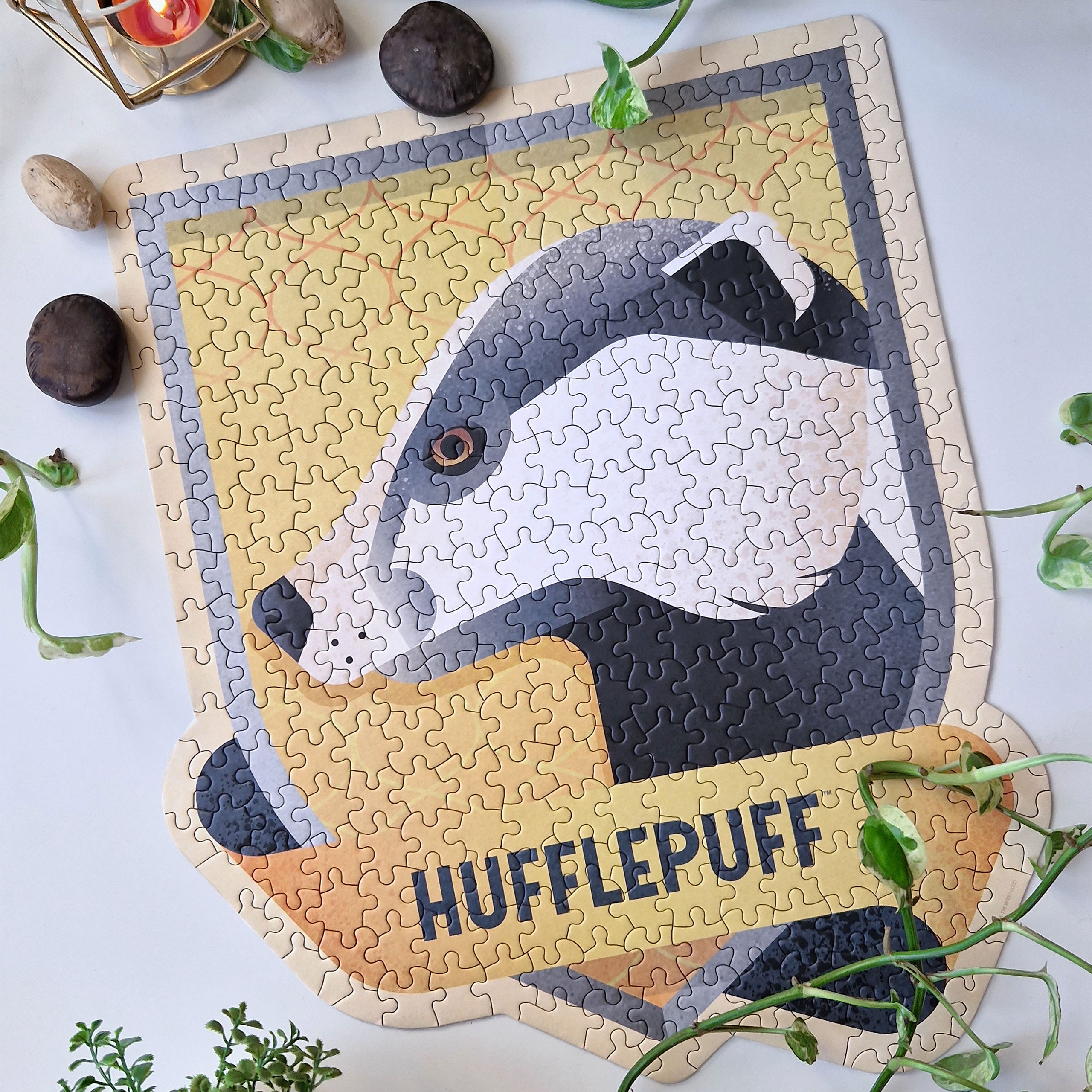 Image produit Harry Potter - Puzzle de l'écusson de Poufsouffle dans une bouteille de potion magique avec bouchon en liège