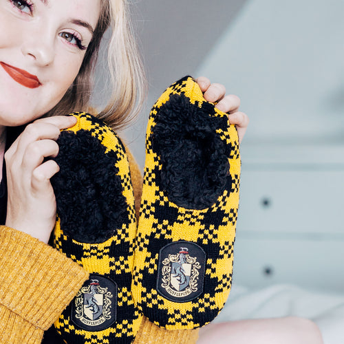 Image produit Harry Potter - Pantoufles en peluche Hufflepuff