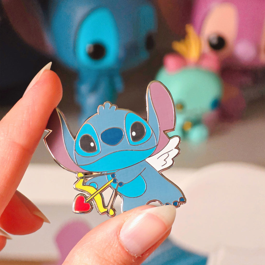 Image produit Lilo & Stitch - Pin's Stitch de la Saint-Valentin