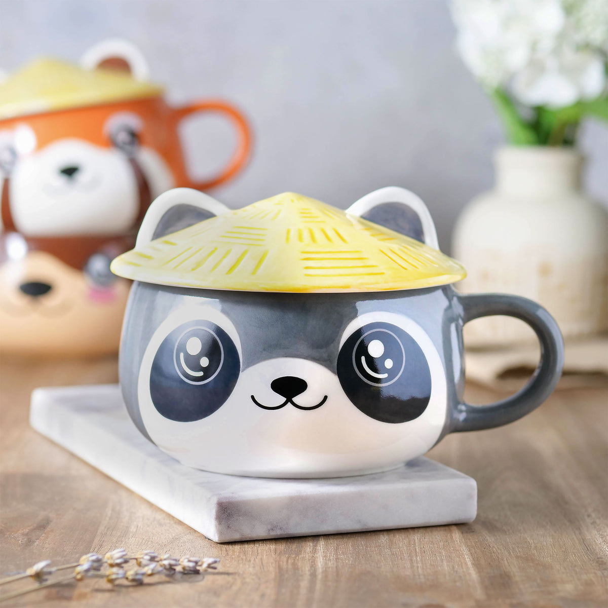 Image produit Tasse Kawaii Raton Laveur avec Couvercle pour les Fans d'Anime