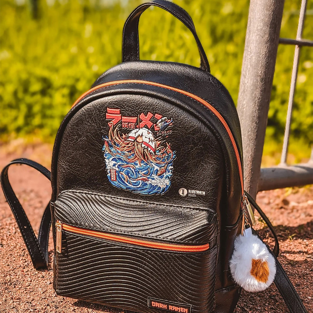 Image produit Ilustrata - Sac à dos Dark Ramen avec pendentif Pom Pom noir
