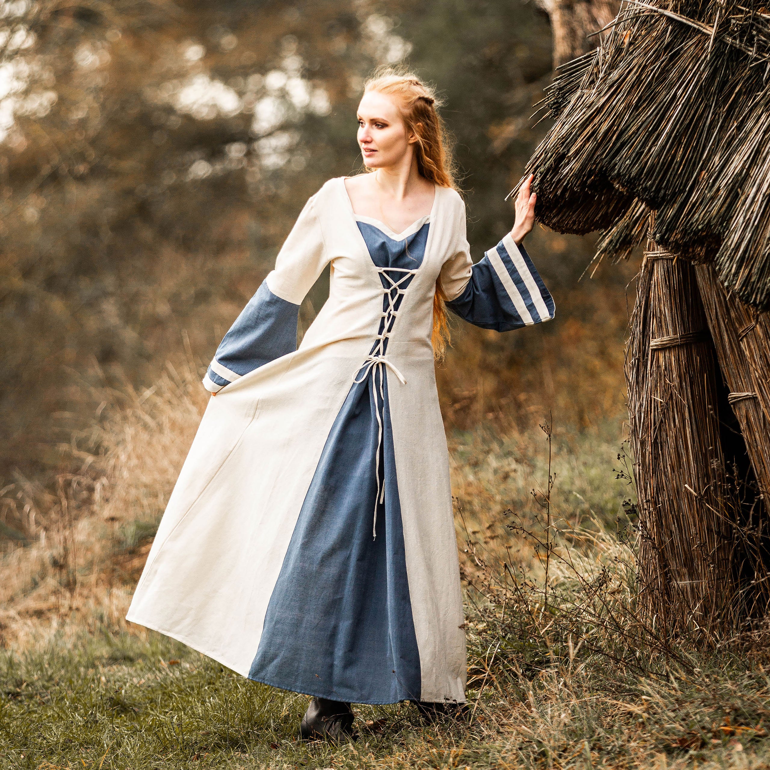 Image produit Robe médiévale avec manches trompette bleu-naturel
