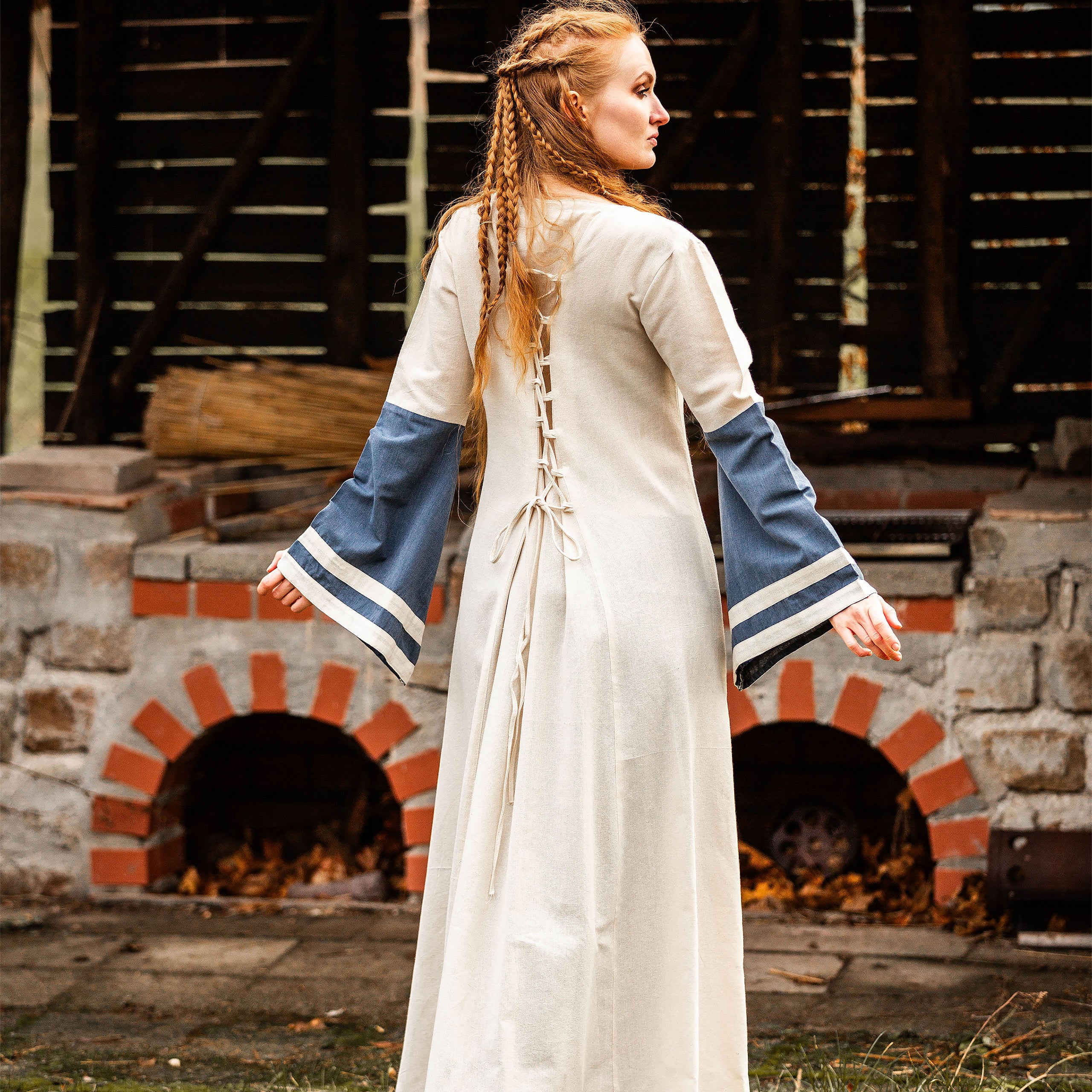 Image produit Robe médiévale avec manches trompette bleu-naturel