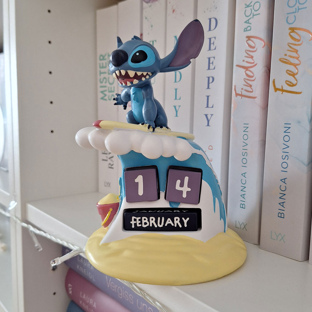 Product image Stitch Surfer 3D Annual Calendar - Lilo & Stitch
