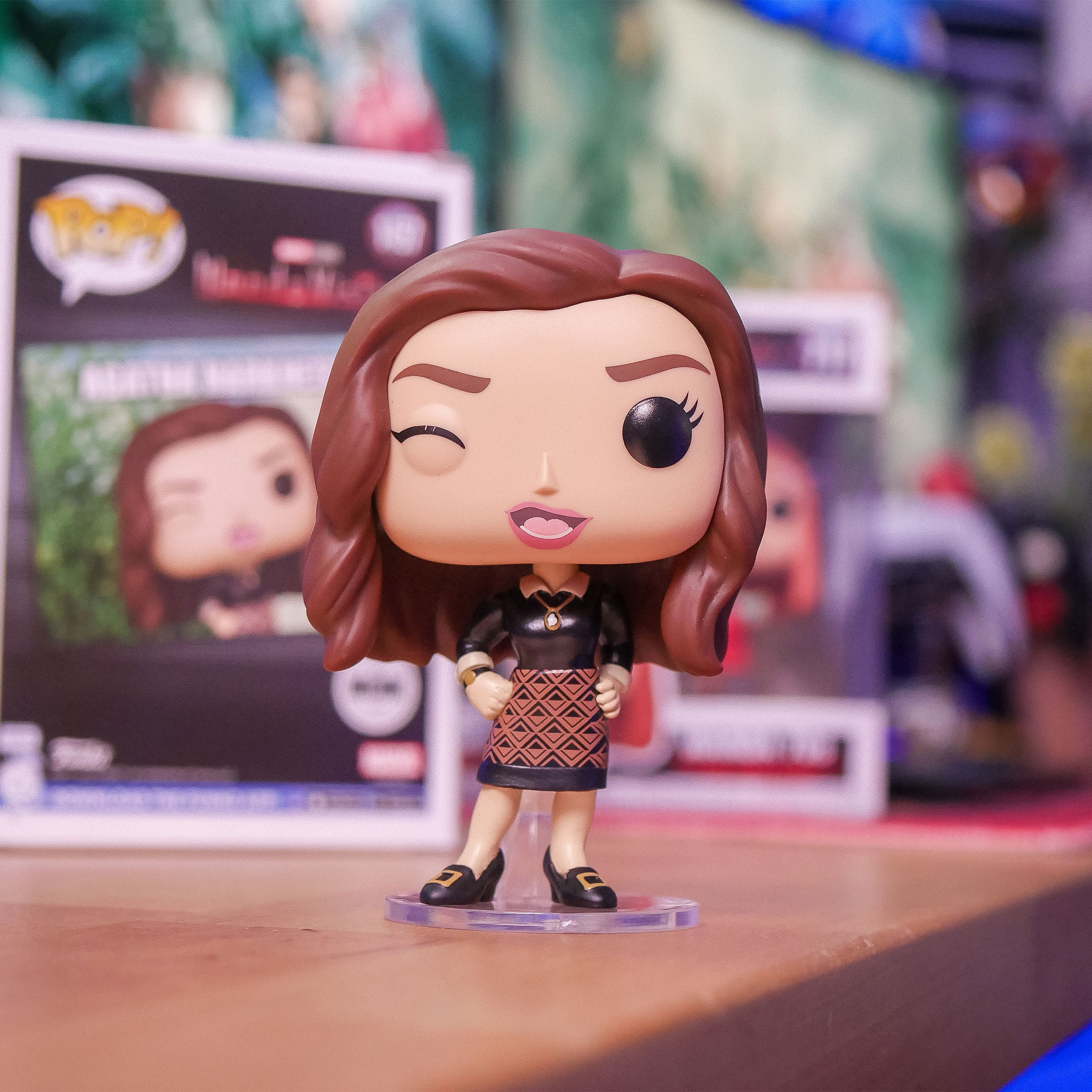 Image produit WandaVision - Figurine Funko Pop Meme Agatha Harkness à tête branlante