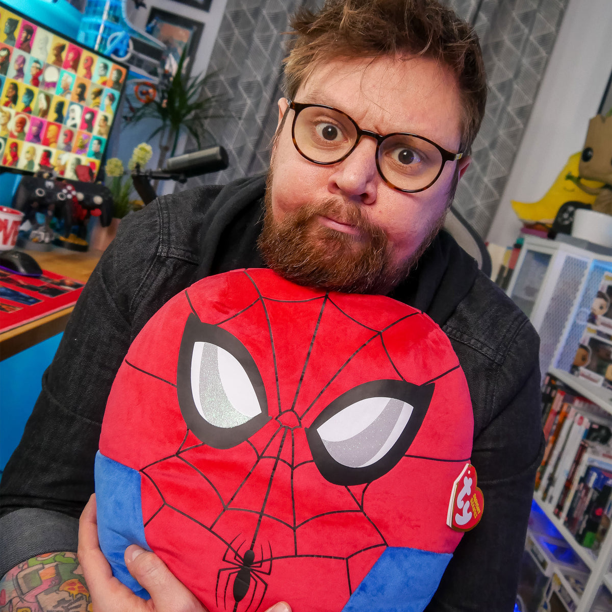 Image produit Coussin en peluche Spider-Man Squishy Beanies 35cm - Marvel
