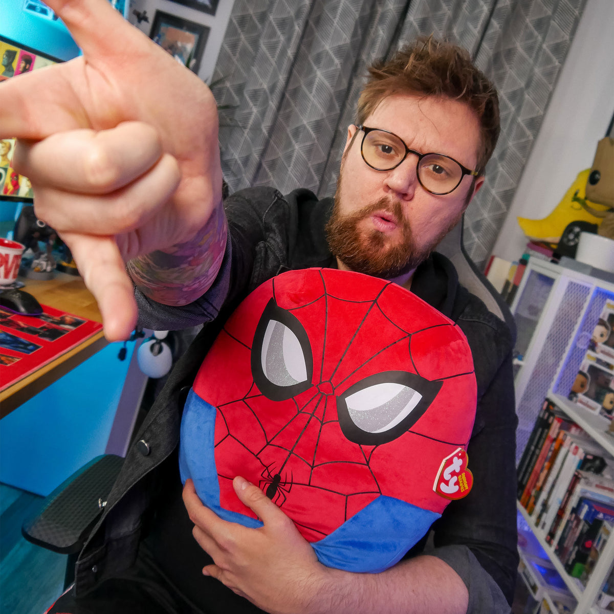 Image produit Coussin en peluche Spider-Man Squishy Beanies 35cm - Marvel