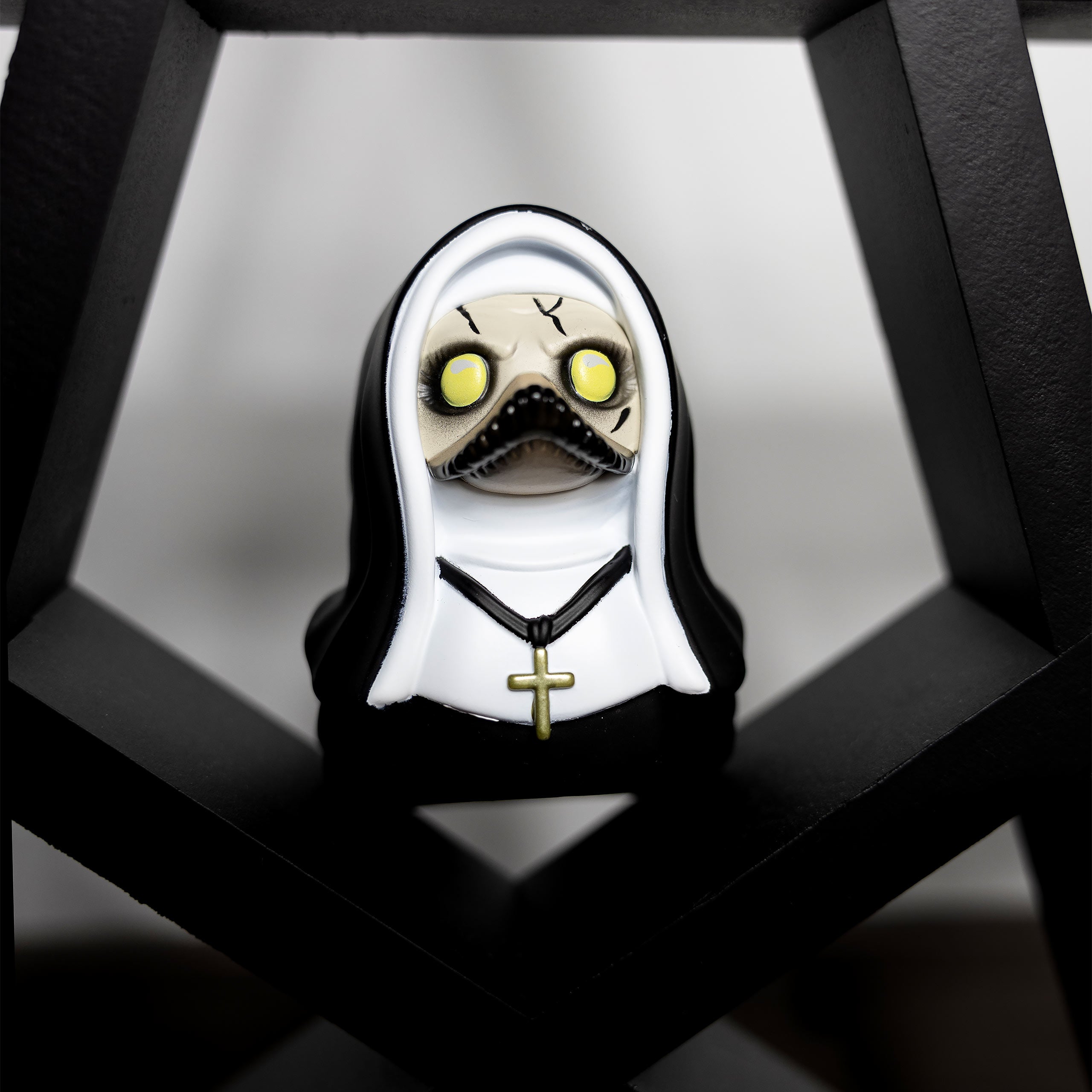 Image produit La Nonne - Canard décoratif TUBBZ