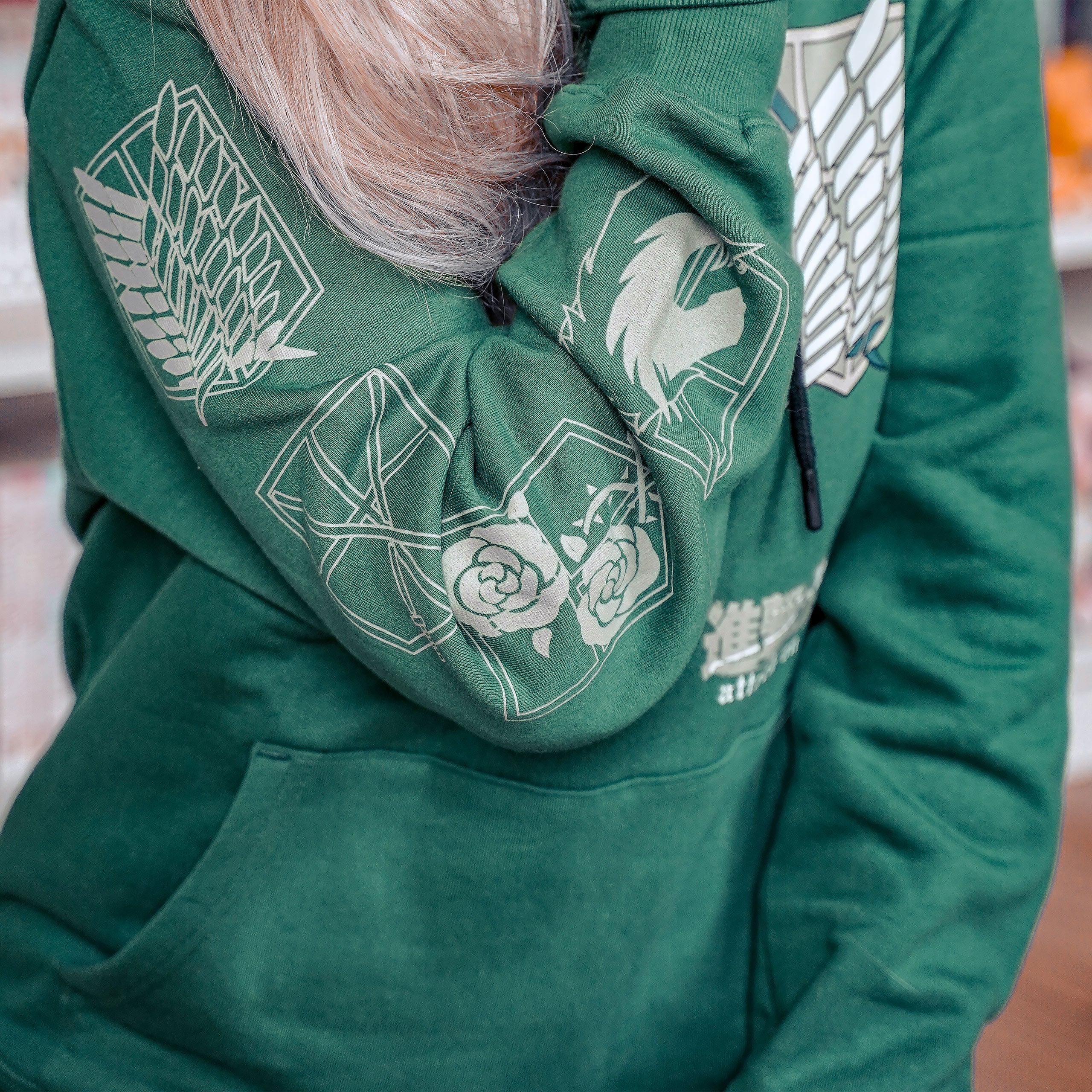 Image produit Hoodie militaire vert à symbole de scout - Attack on Titan