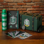 Image produit Harry Potter - Ensemble cadeau premium Serpentard dans une valise avec sangle de transport