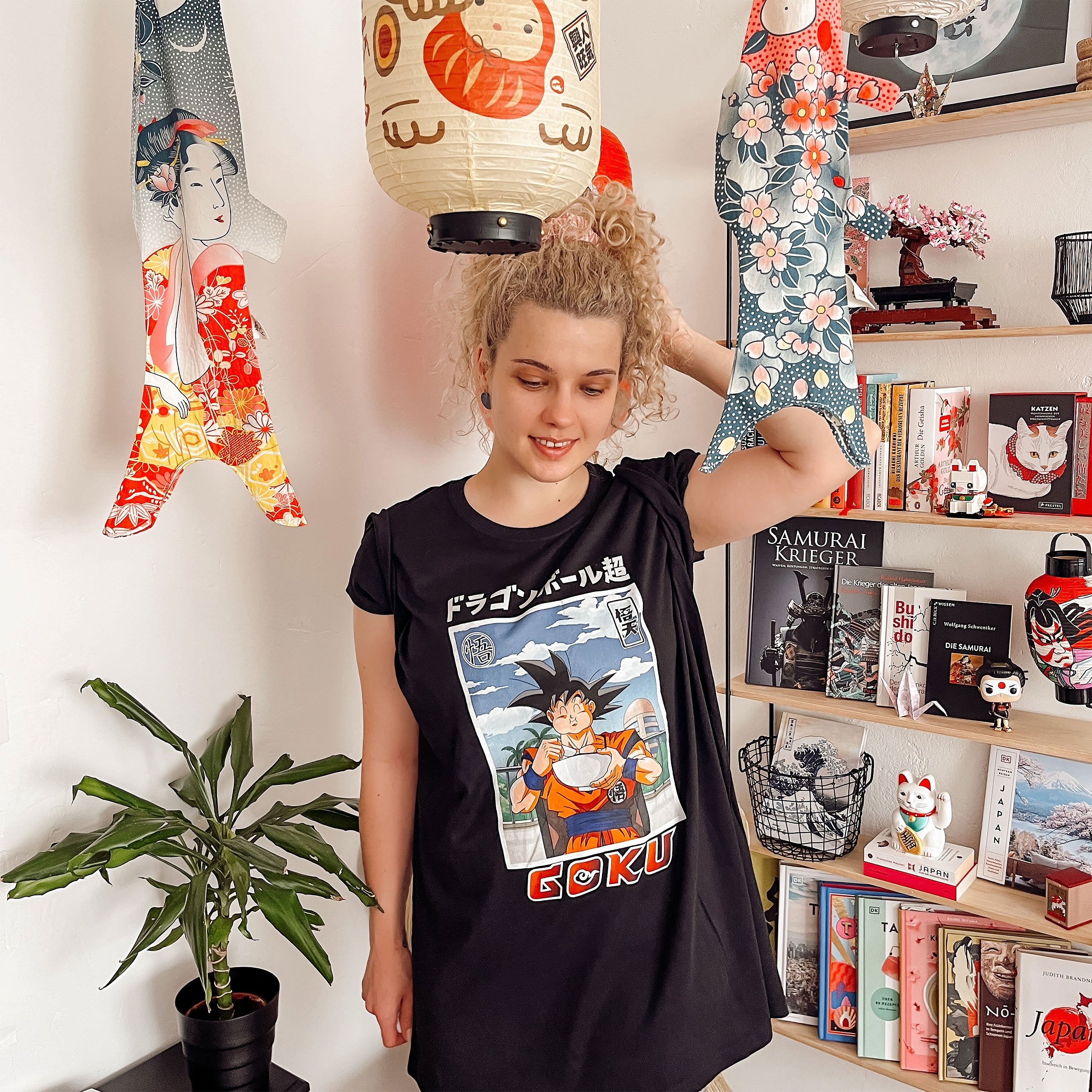 Image produit Dragon Ball - T-shirt Goku Eat noir