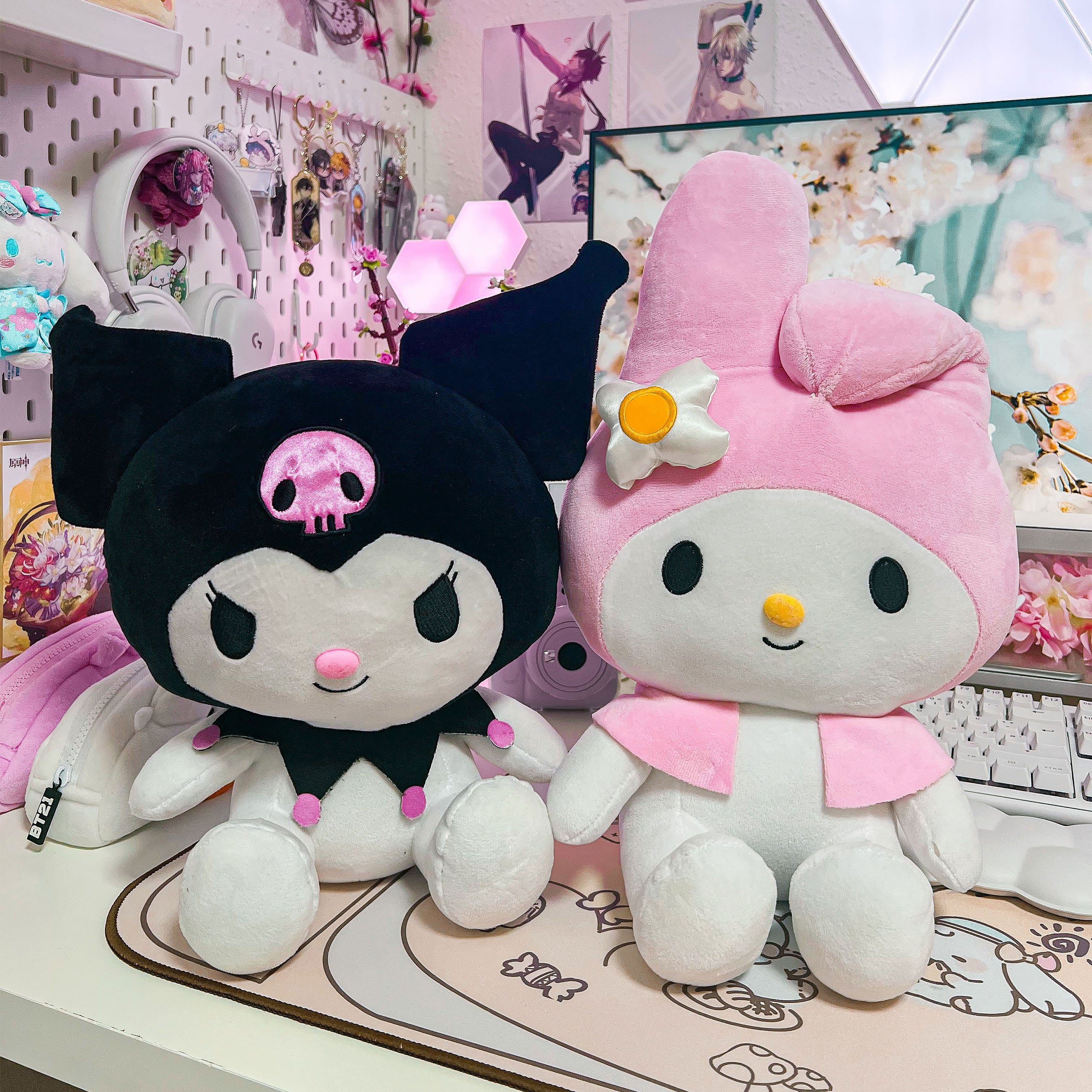 Image produit Sanrio - Figurine en peluche Kuromi Hello Kitty
