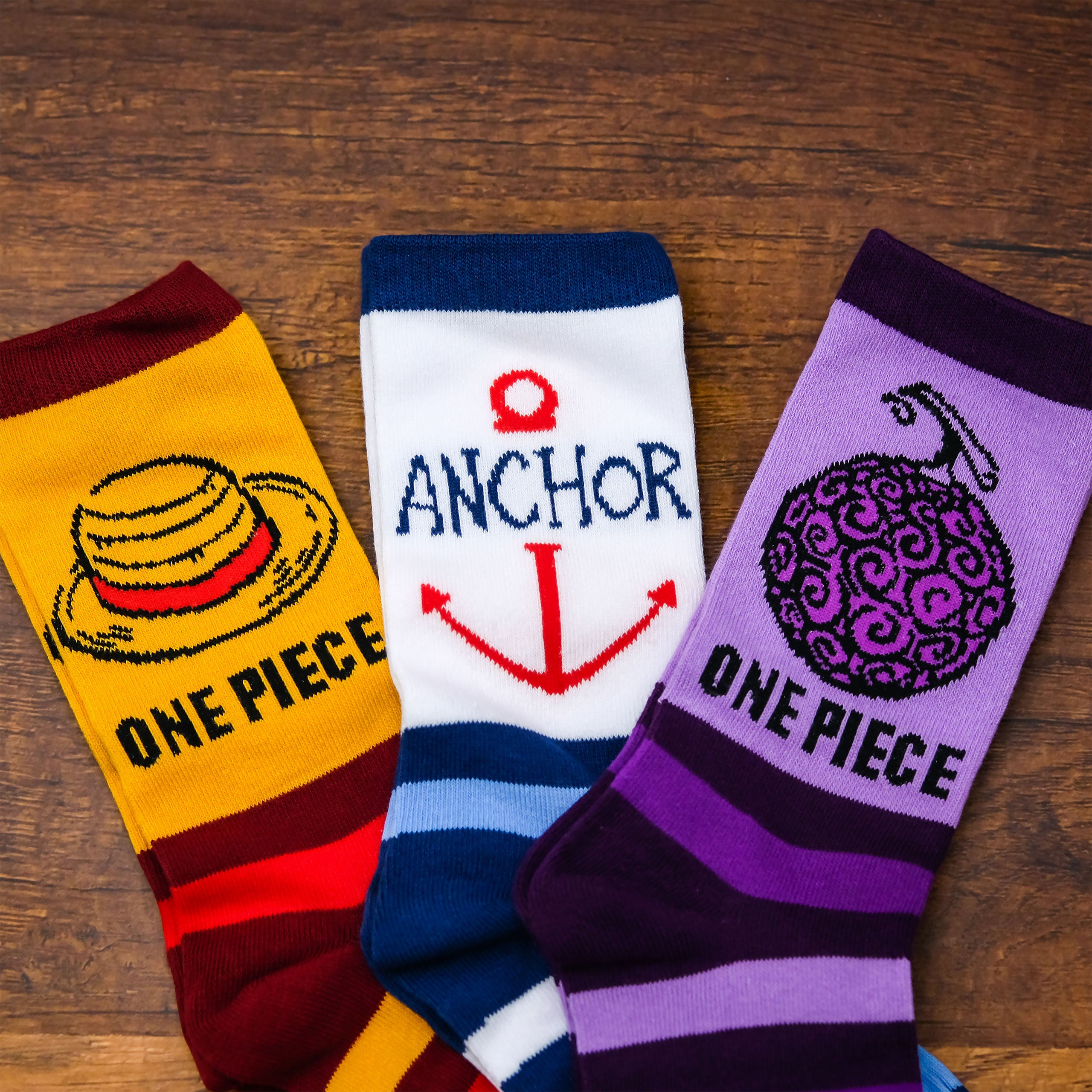 Image produit Lot de 3 paires de chaussettes One Piece dans une boîte cadeau