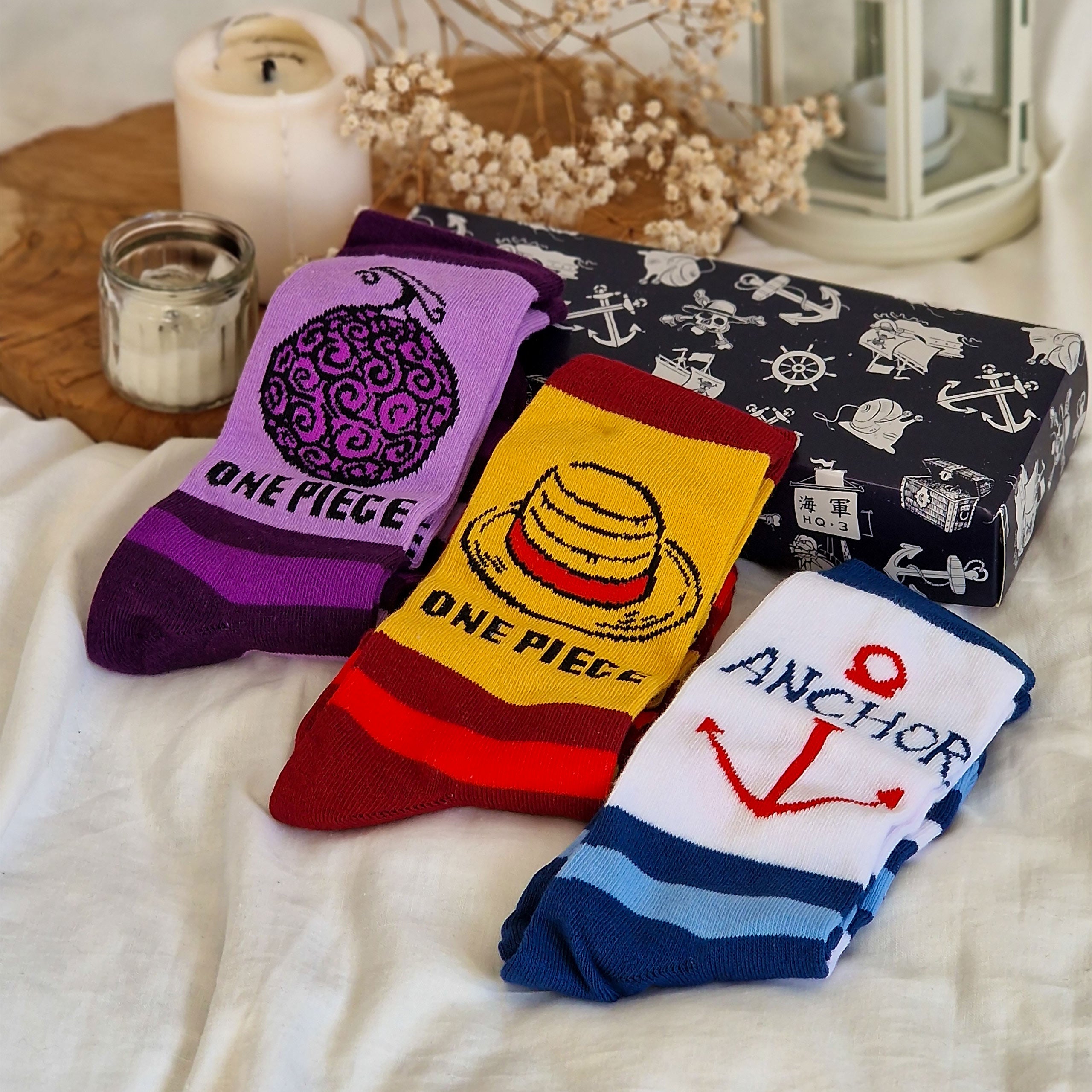 Image produit Lot de 3 paires de chaussettes One Piece dans une boîte cadeau