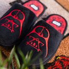 Image produit Star Wars - Pantoufles Darth Vader Noir-Rouge