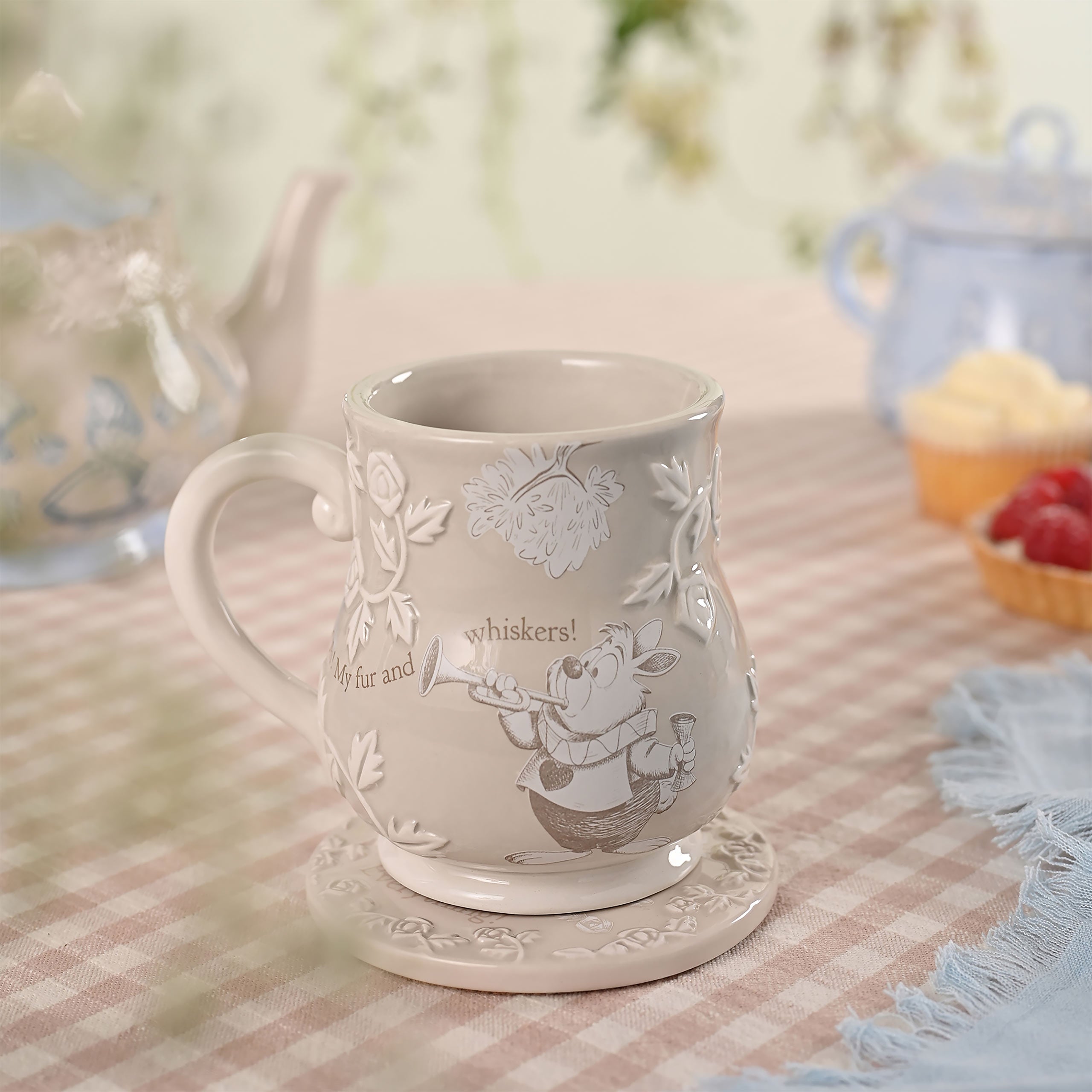 Image produit Alice au pays des merveilles - Tasse en relief du Lapin Blanc