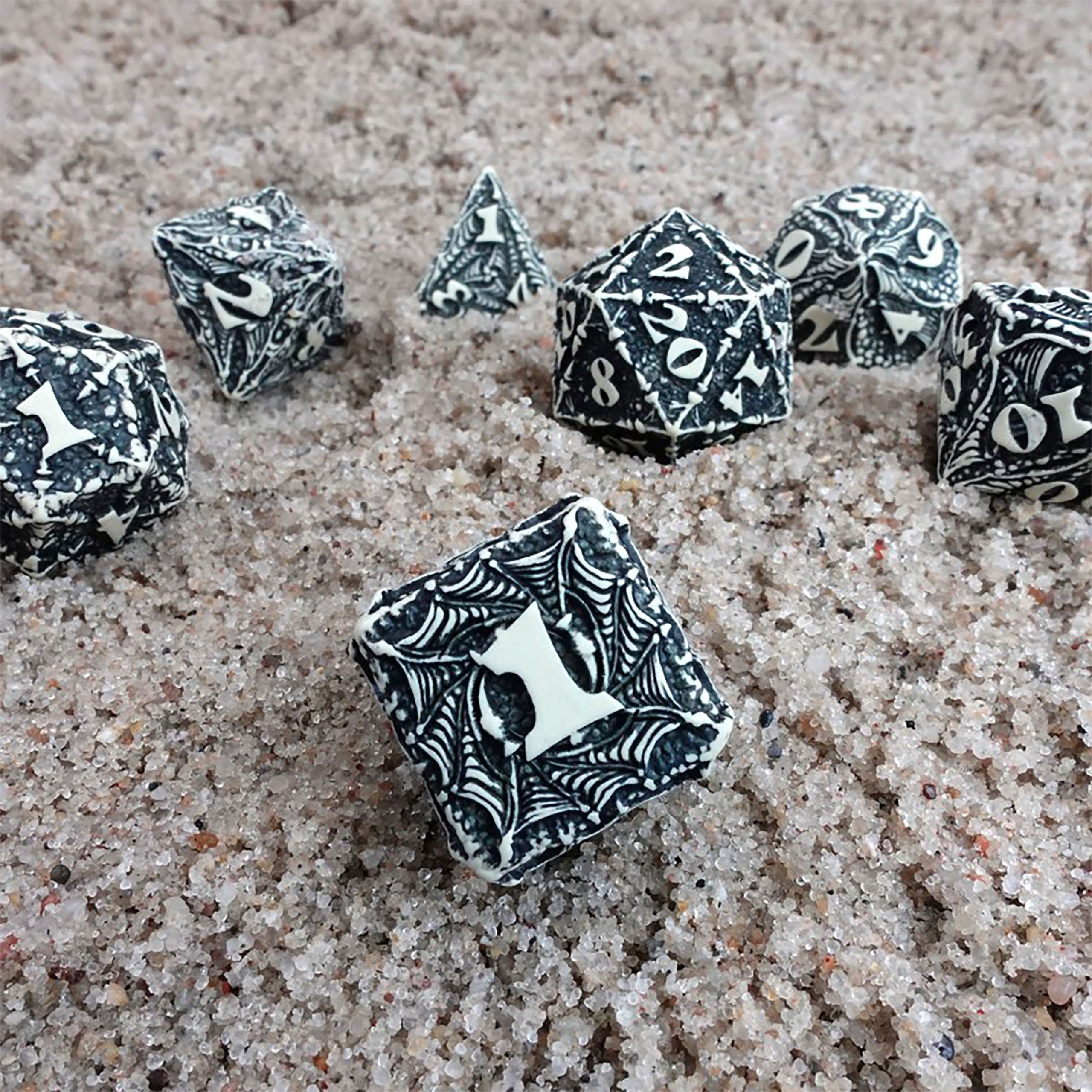 Image produit Dracopolis - L'ensemble de dés Blackfang Scandinave 7pcs