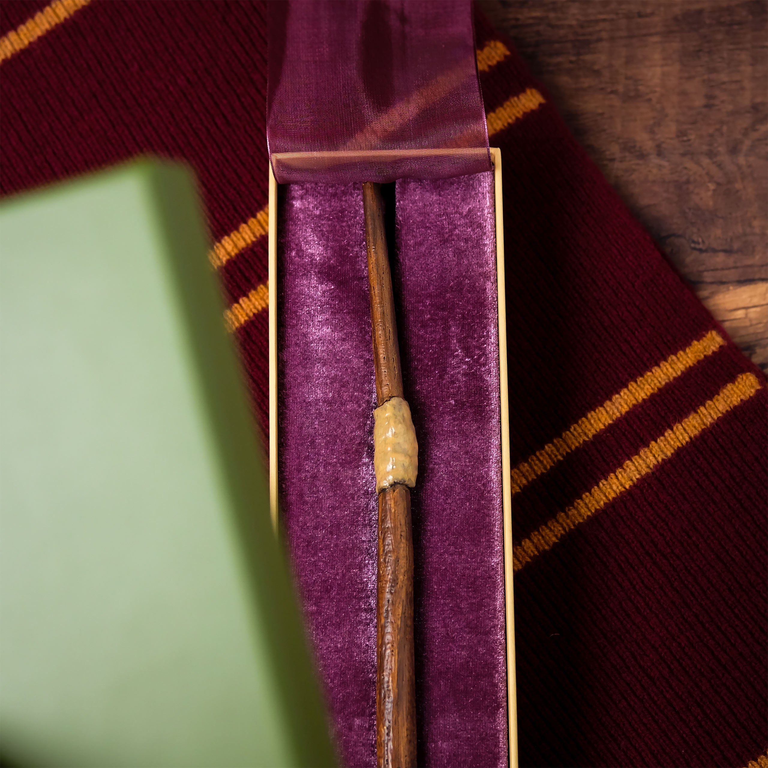 Image produit Première baguette de Ron Weasley - Harry Potter First Wands Collection