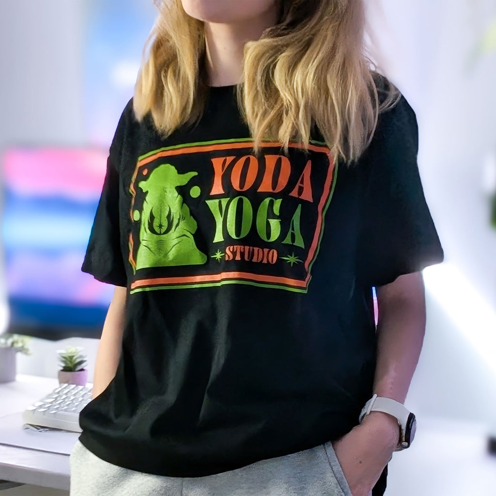 Image produit Star Wars - T-Shirt Yoda Yoga Studio noir