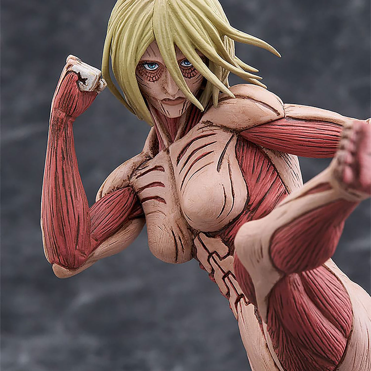 Image produit Attack on Titan - Figurine Annie Leonhart Version Titan Féminin