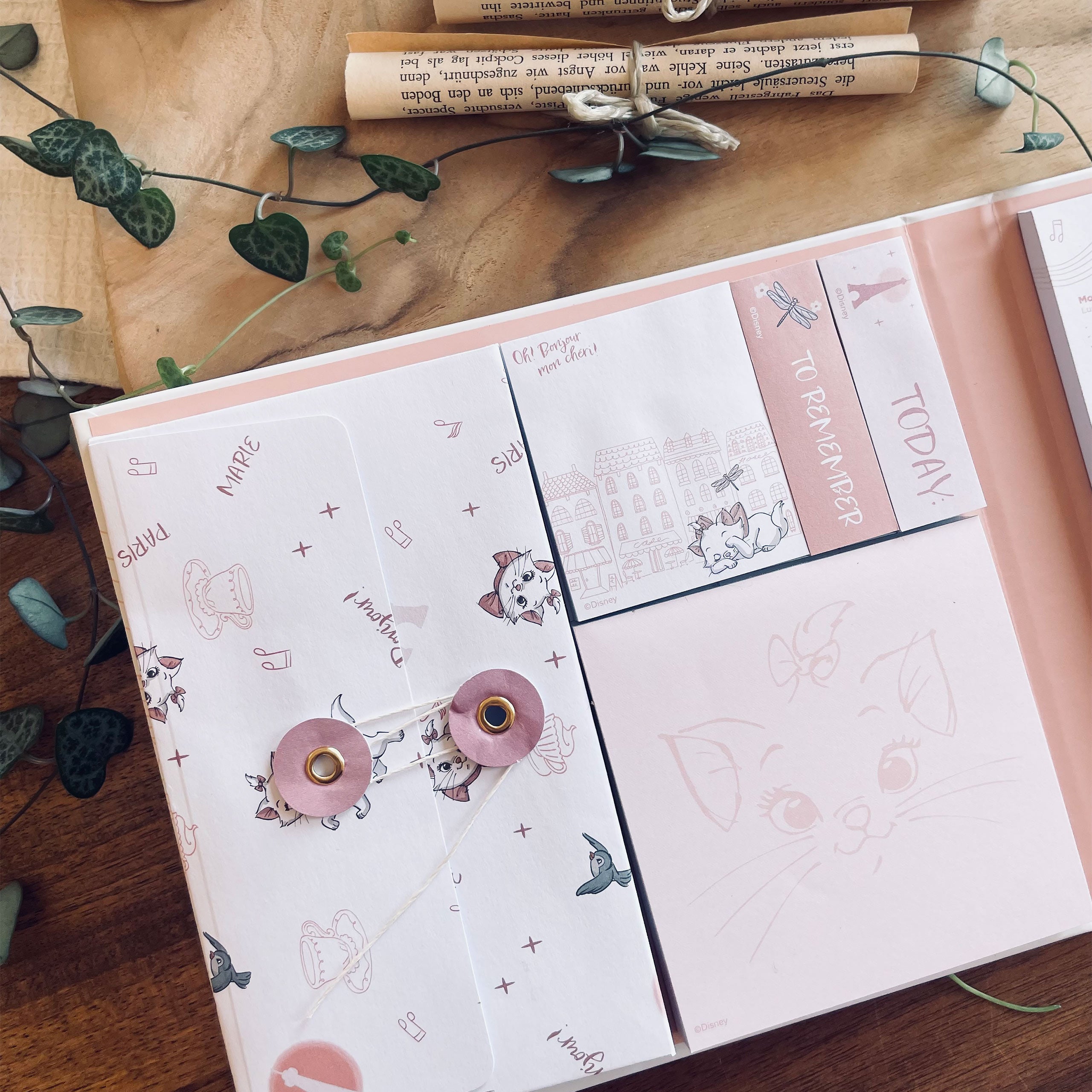 Image produit Les Aristochats - Marie Parisian Dream carnet semainier