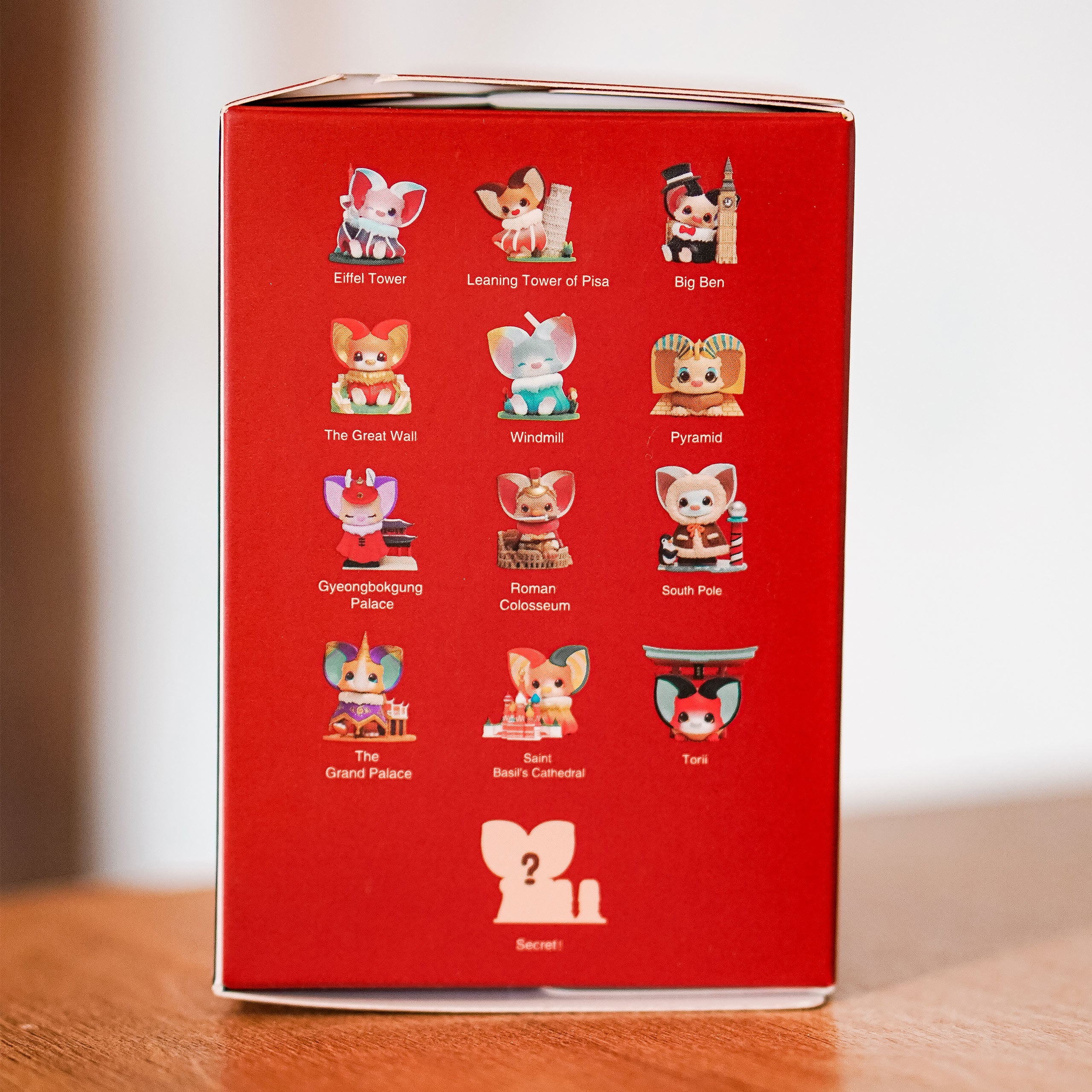 Image produit Yoki Travel Around The World - Figurine Mystère POP MART