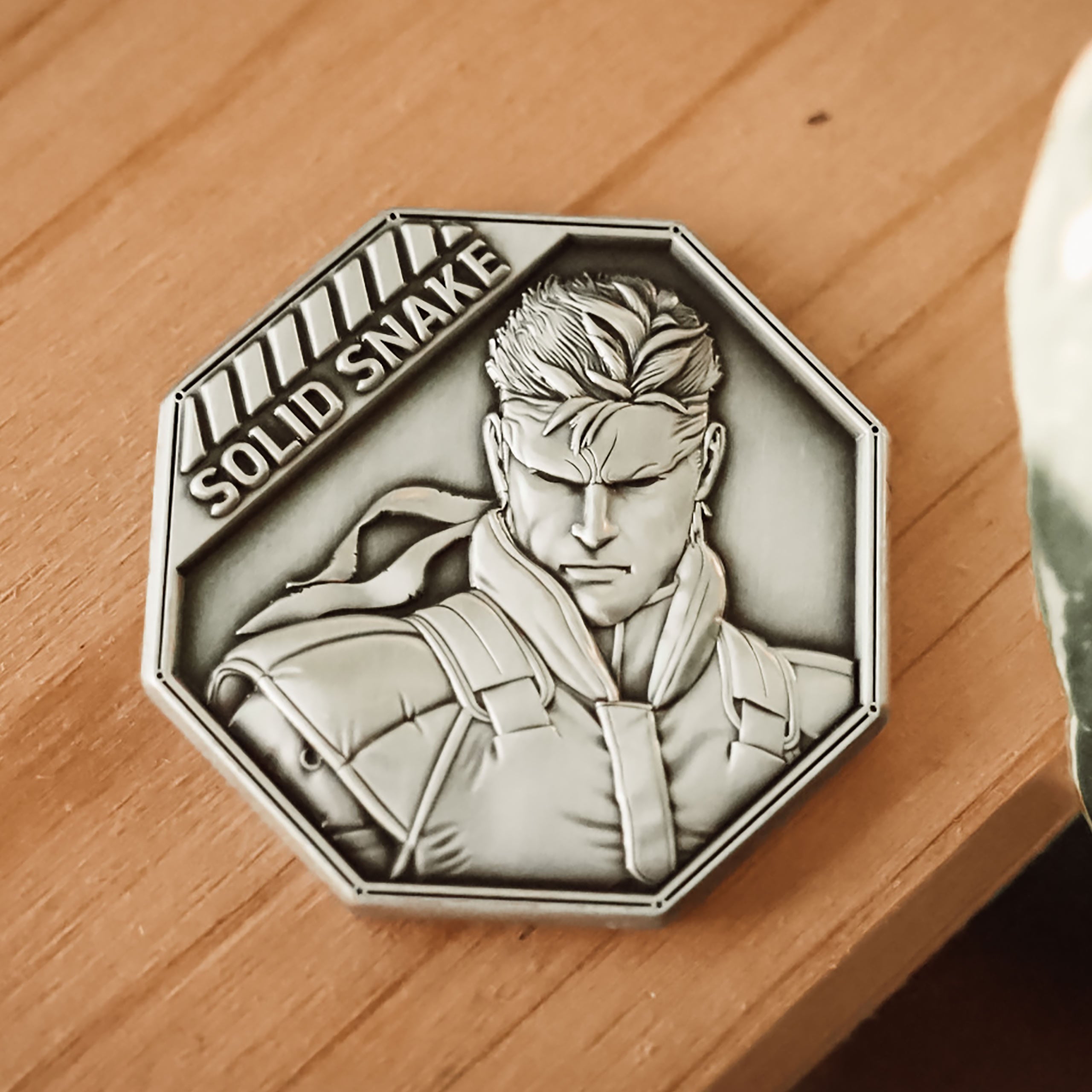 Image produit Metal Gear Solid - Pièce de collection Solid Snake édition limitée